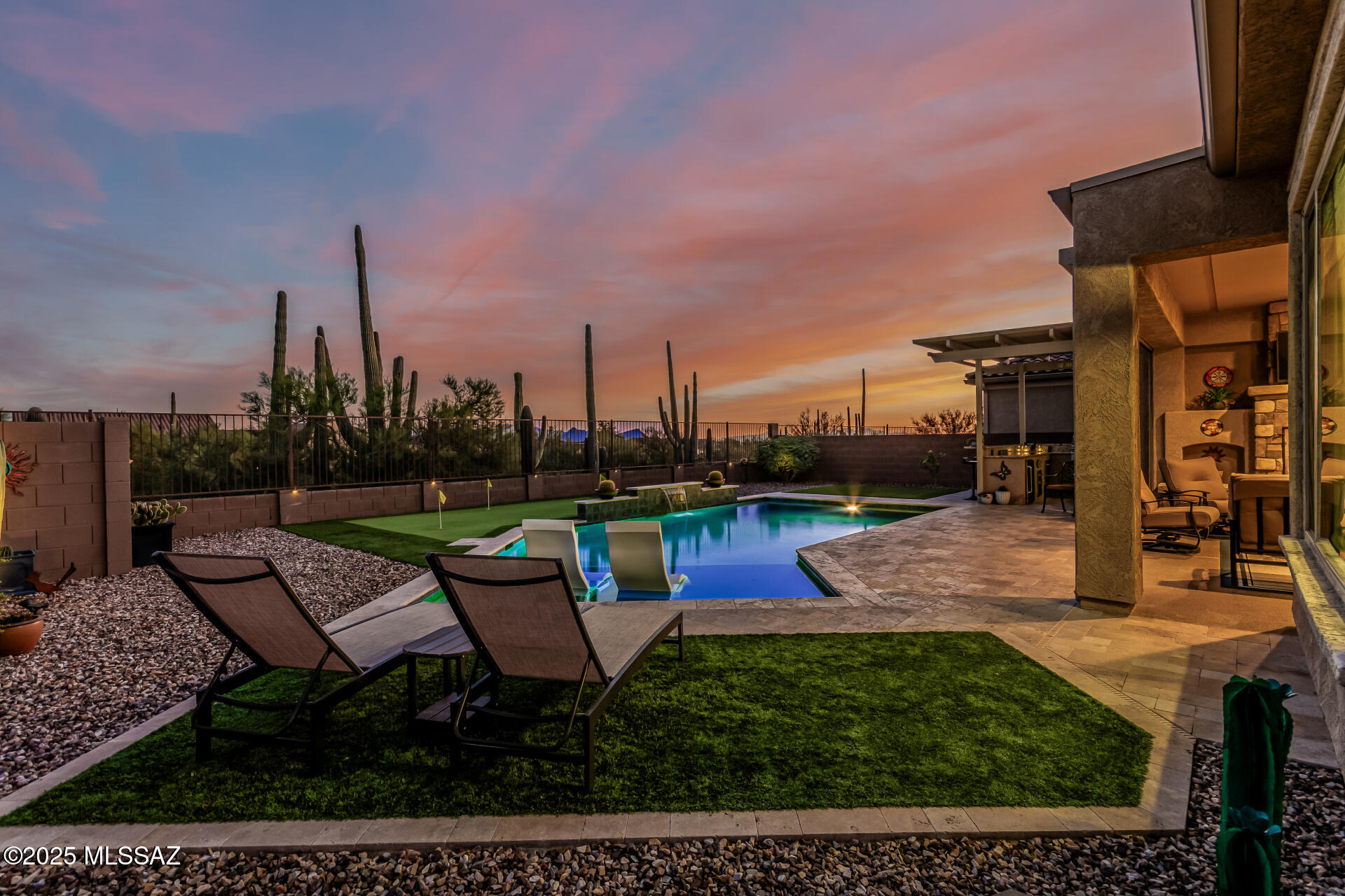 Del Webb At Dove Mountain VI - Residential