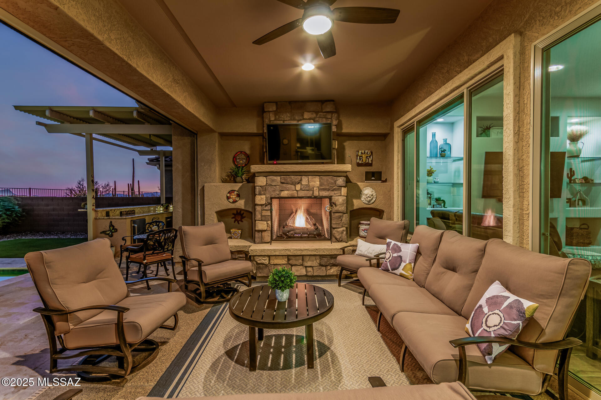 Del Webb At Dove Mountain VI - Residential