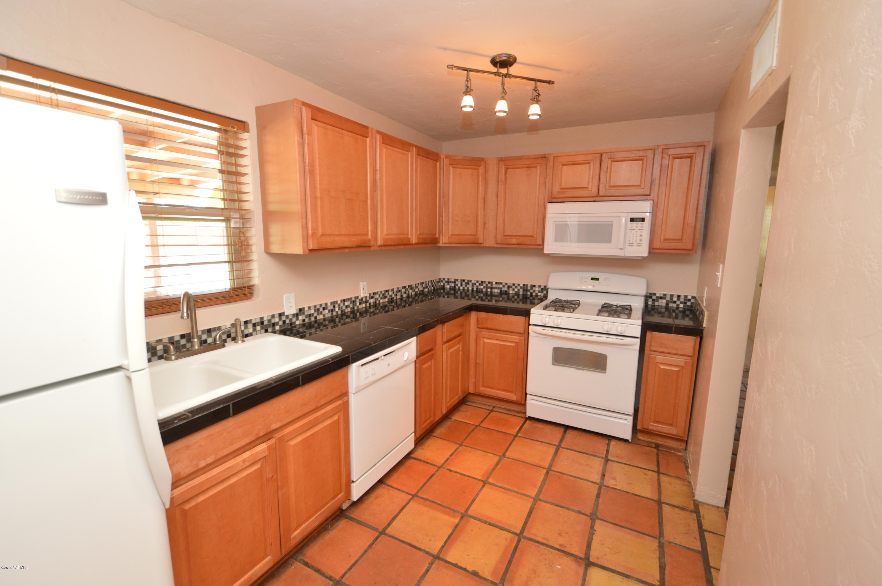 Del Monte Village - Residential Lease