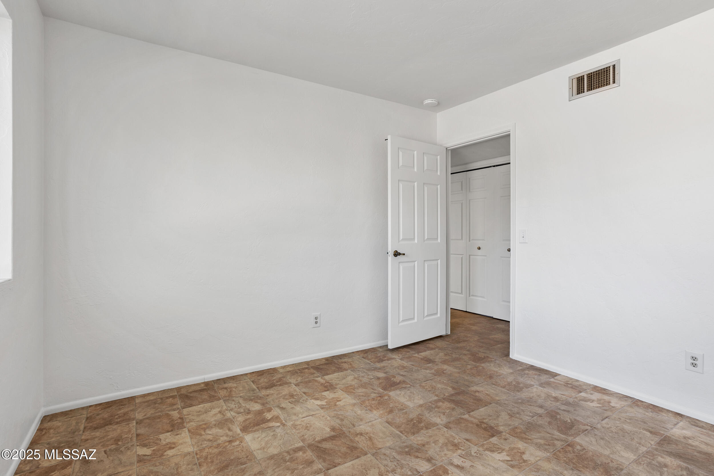 Valle Verde Del Norte (1-100) - Residential