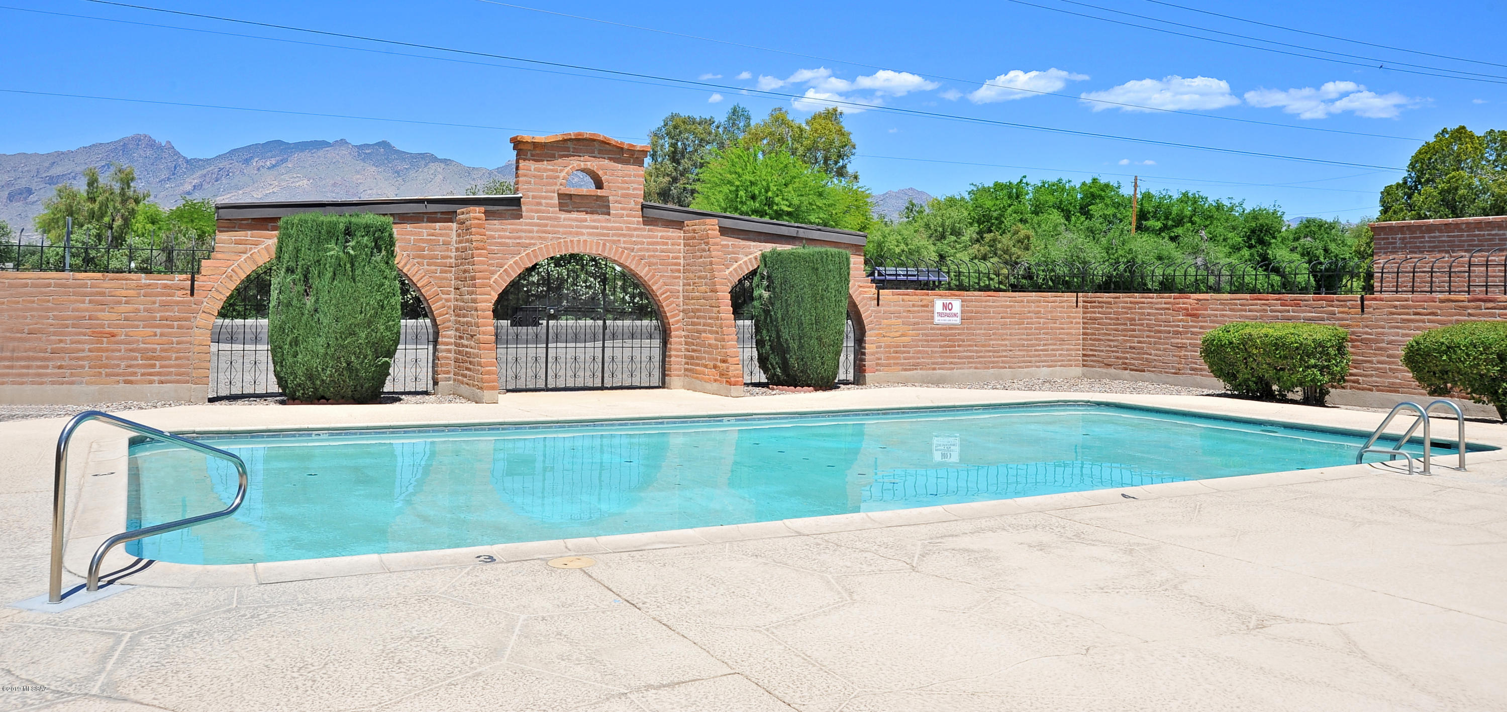 Spanish Village Th - Residential