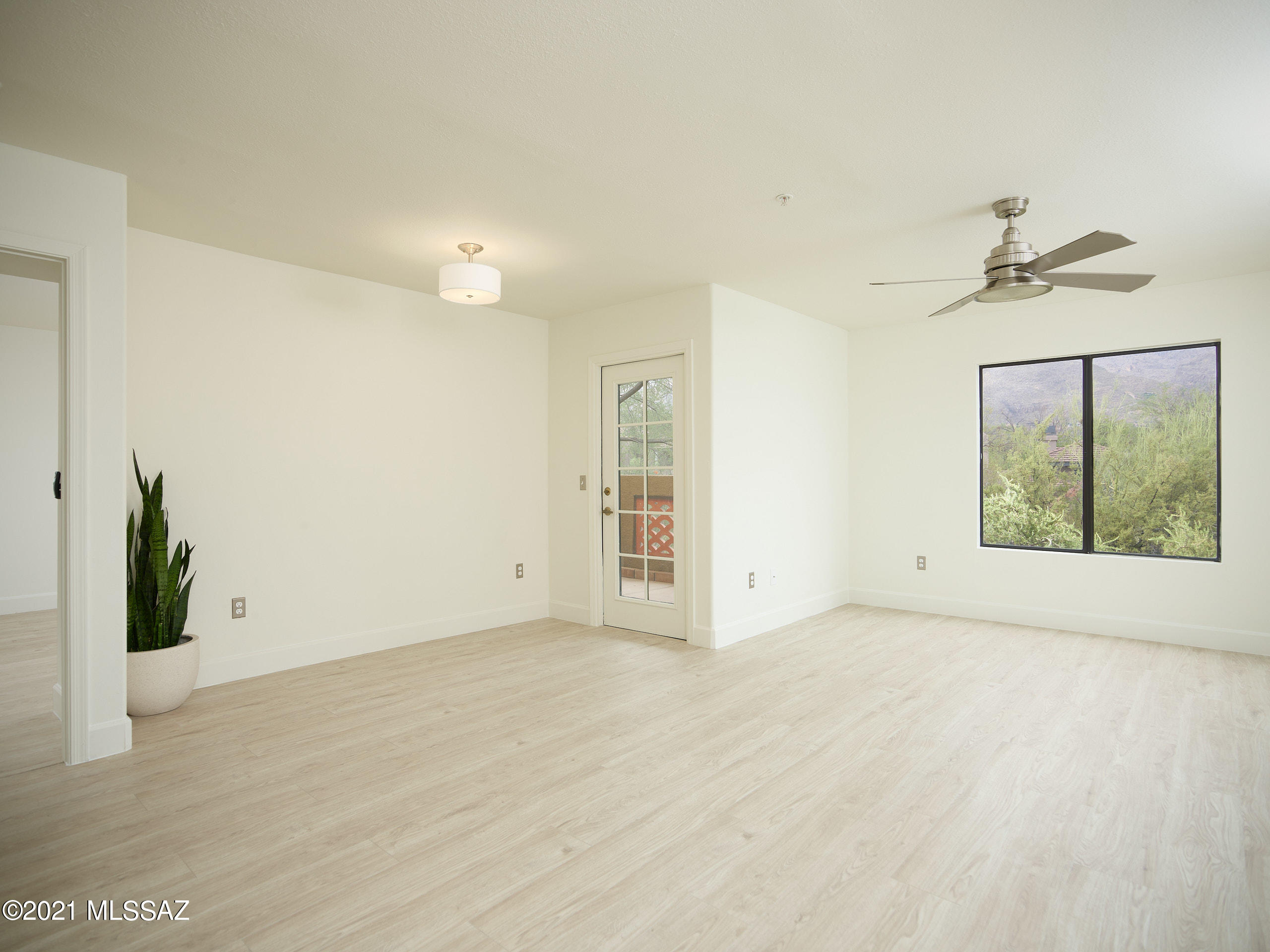 Veranda at Ventana Condominiums - Residential