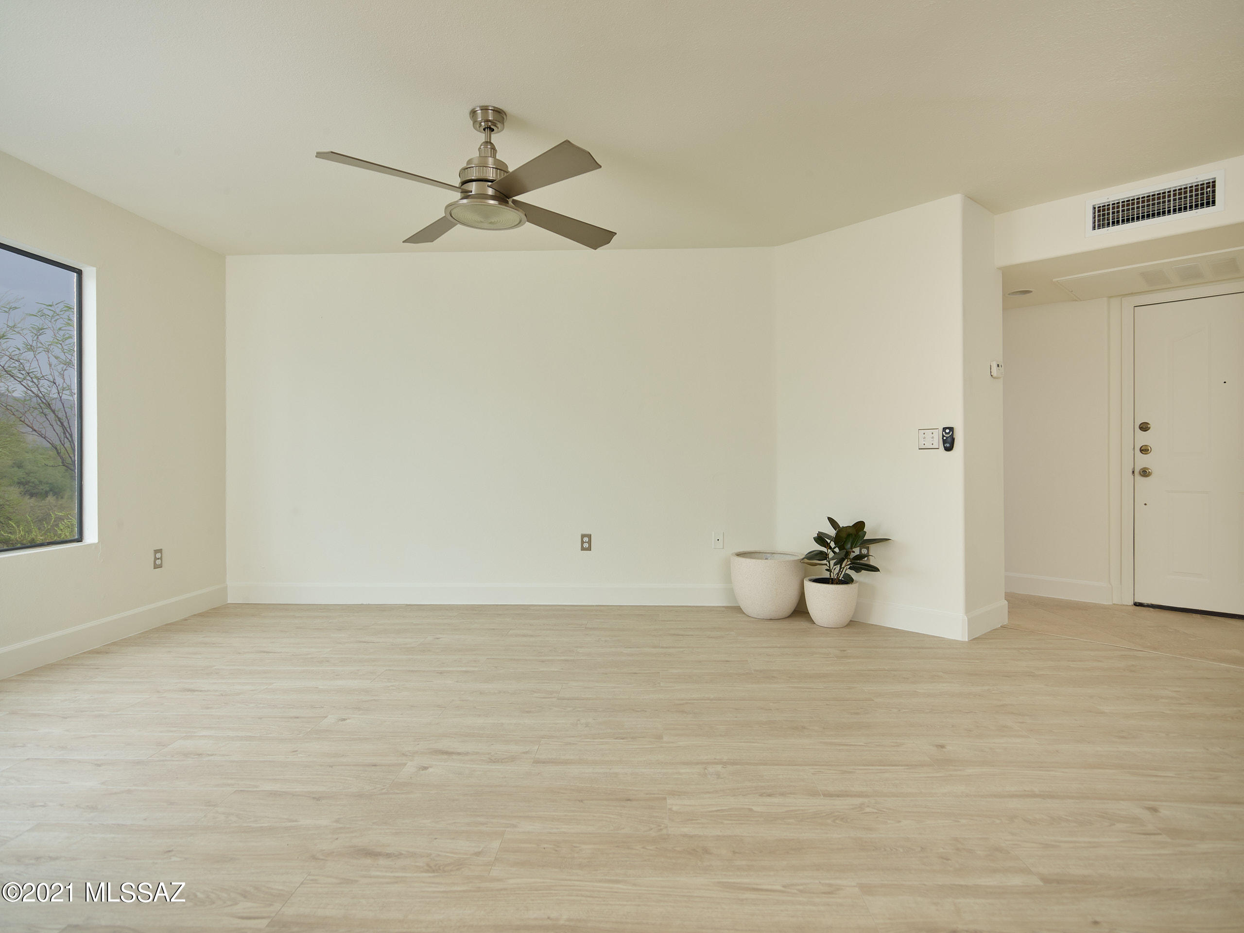 Veranda at Ventana Condominiums - Residential