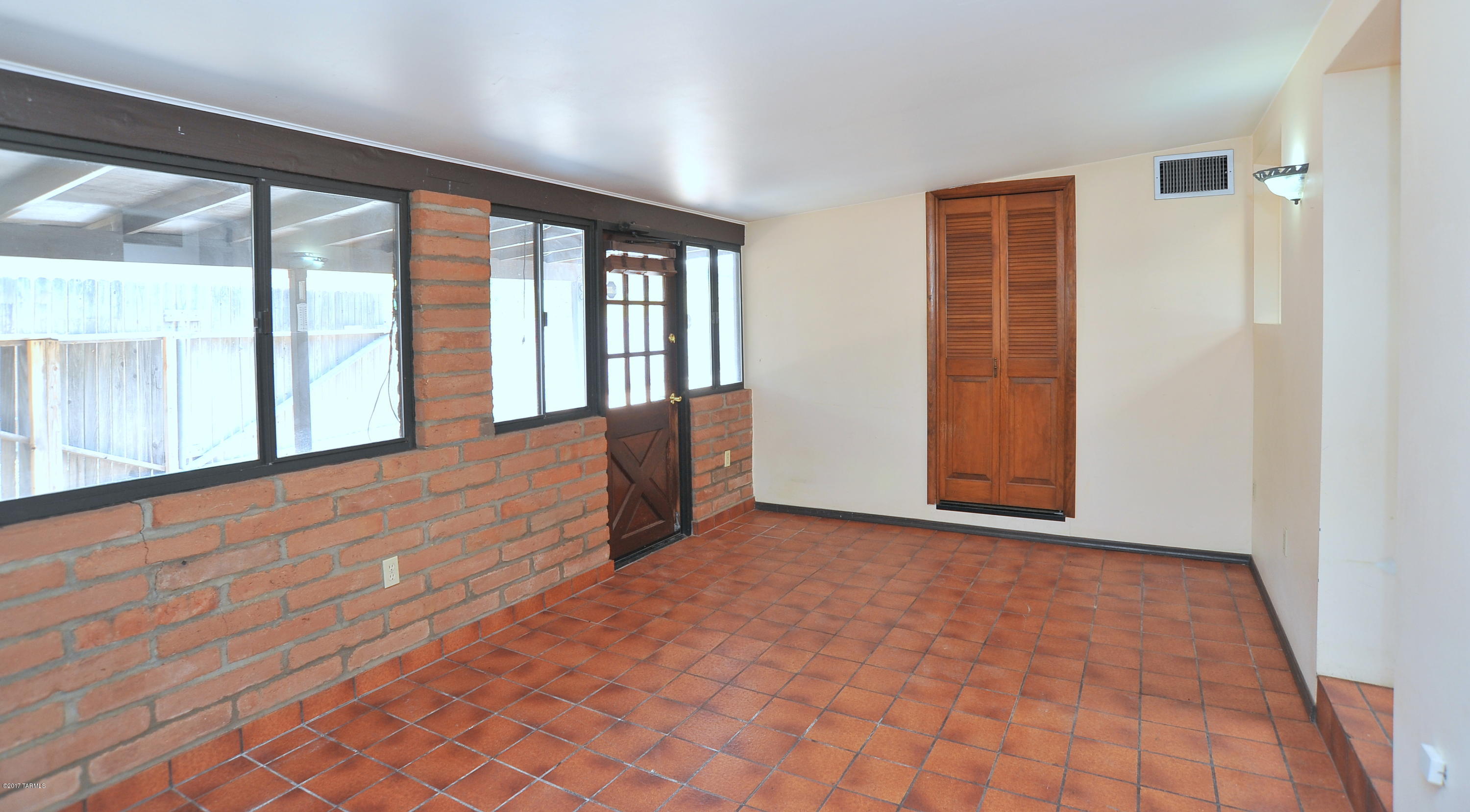 Kingston Knolls Terrace - Residential