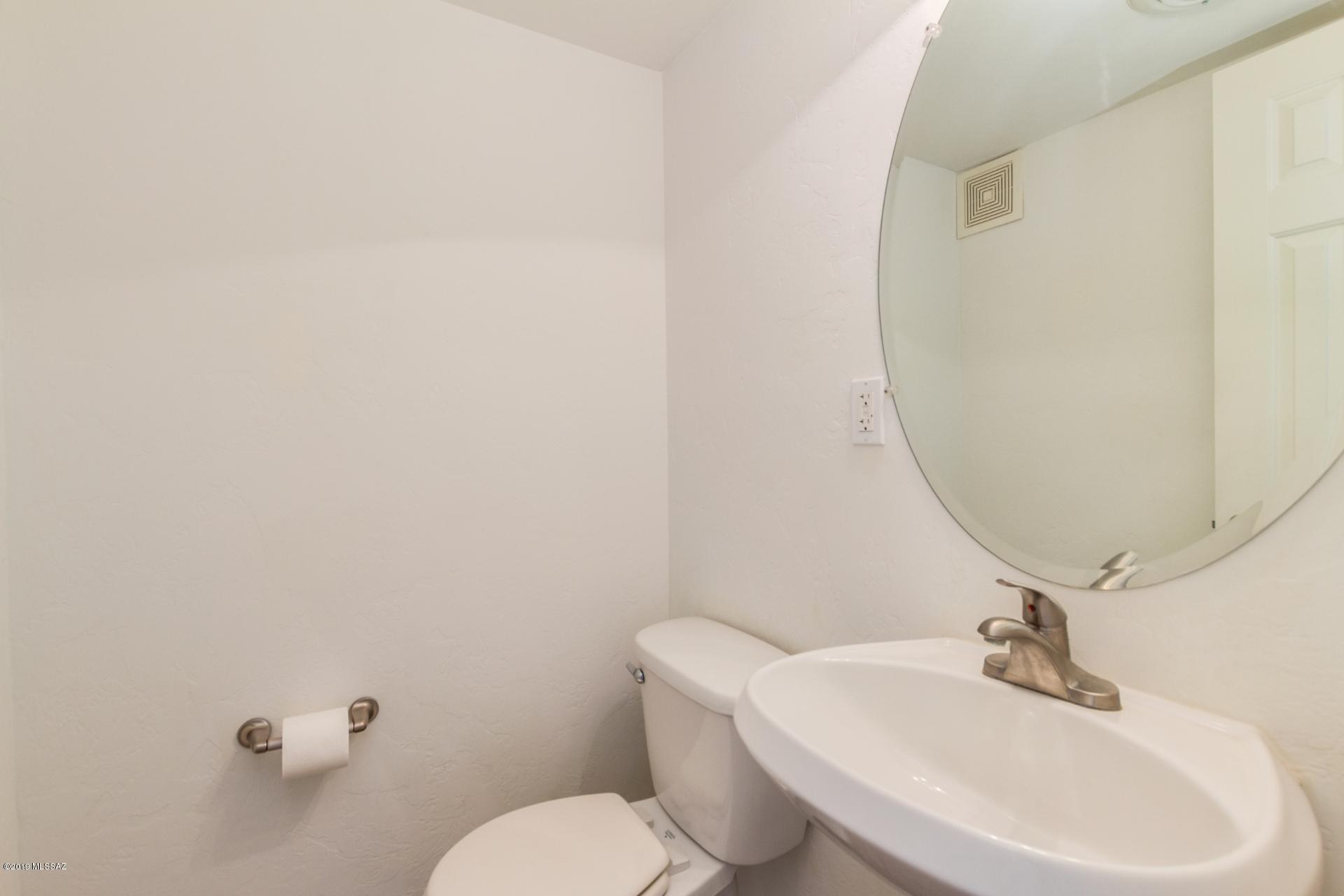 Villa Venice Condos - Residential