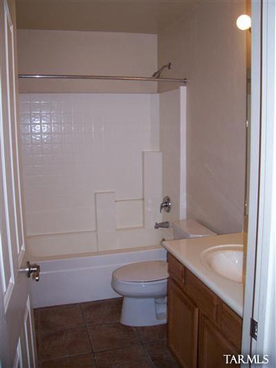 West University Court (1-7) - Residential Lease