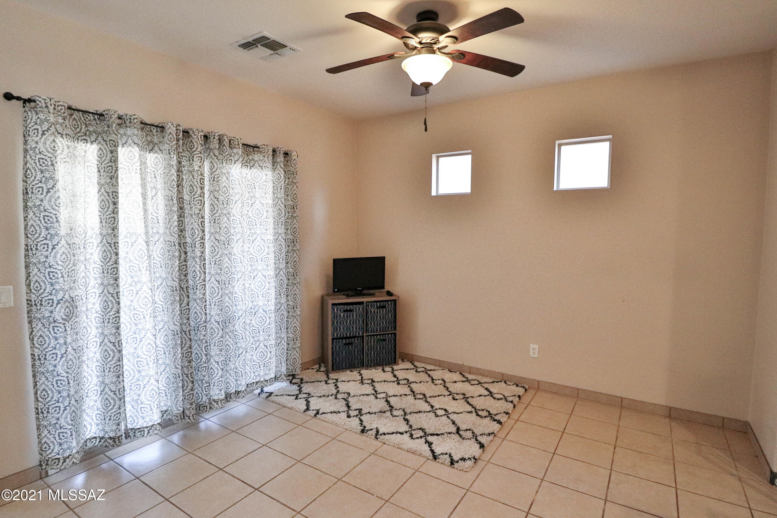 Presidio De Cancion (1-200) - Residential