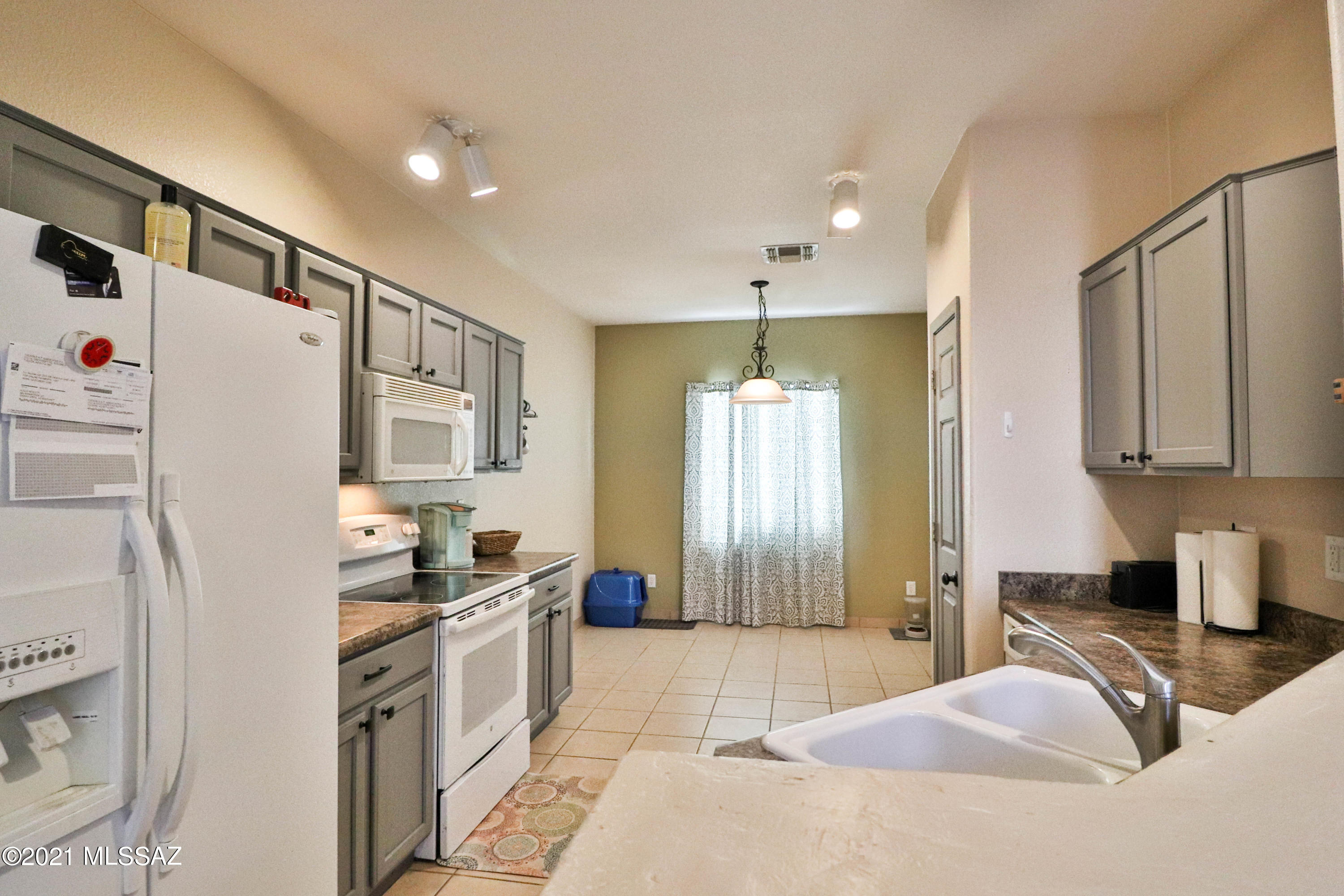 Presidio De Cancion (1-200) - Residential