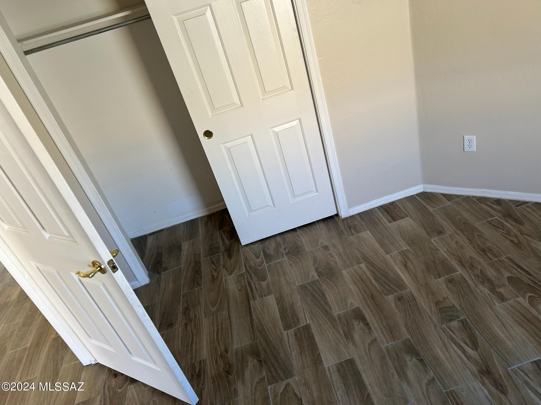 Rancho Del Lago (1-100) - Residential Lease
