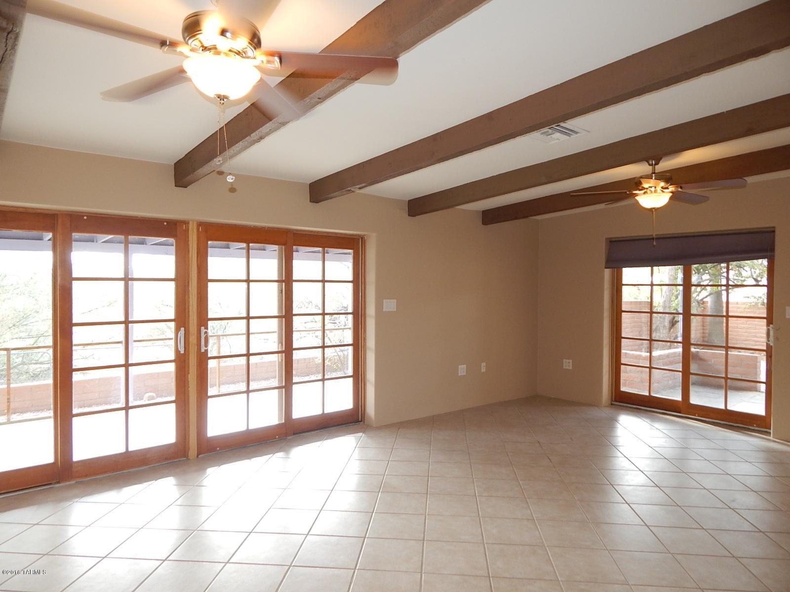 Las Quintas Serenas - Residential