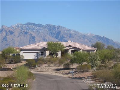 Gorgeous custom home. 4 bedroom 3 bath Open , Spacious and bright floor plan. Beautiful kitchen. Large master suite with his & her walk -in closets.Sparkling Pool surrounded by flagstone walkway. Amazing Views!