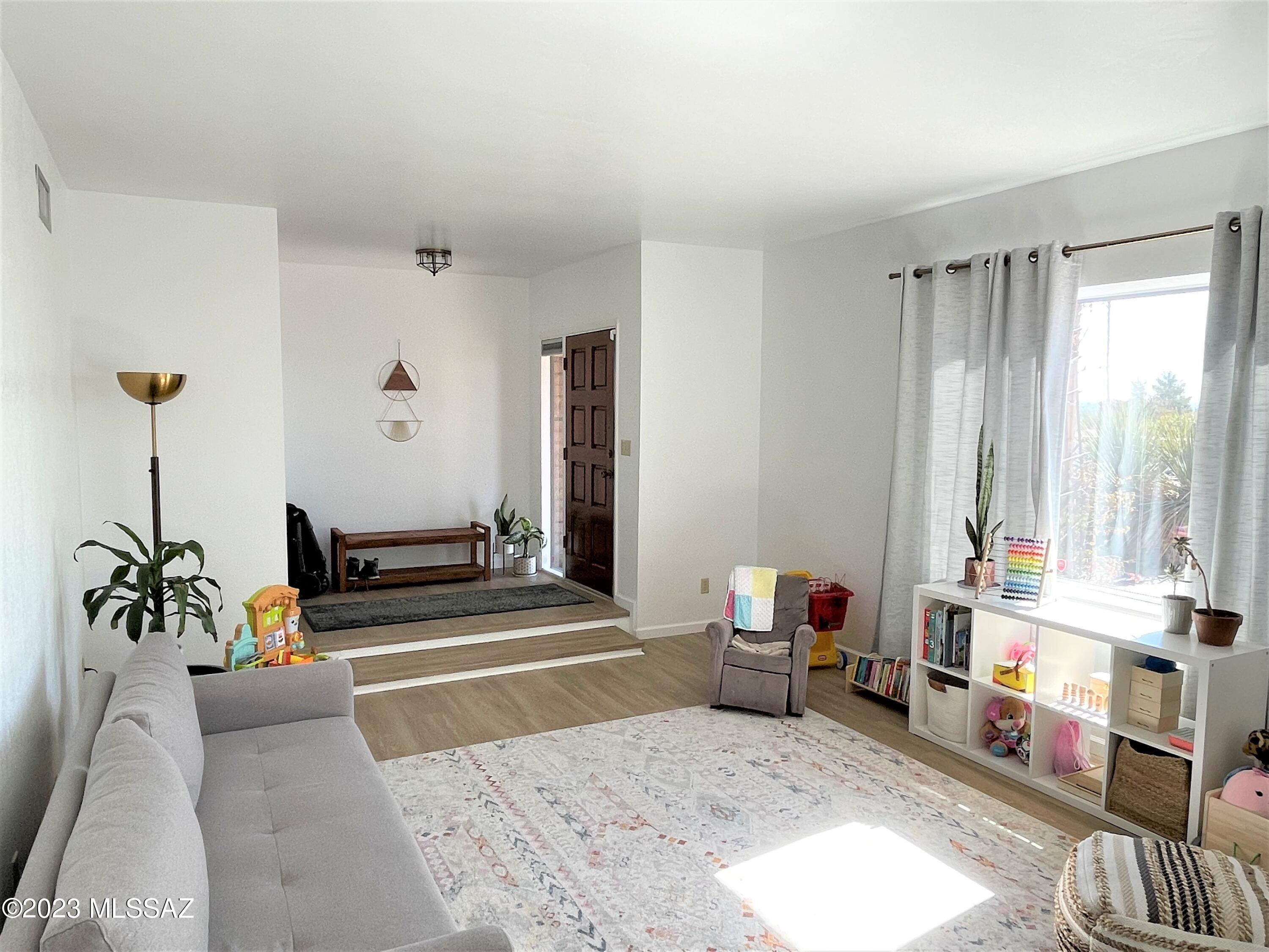 Sabino Vista NO. 3 (1-28) - Residential Lease