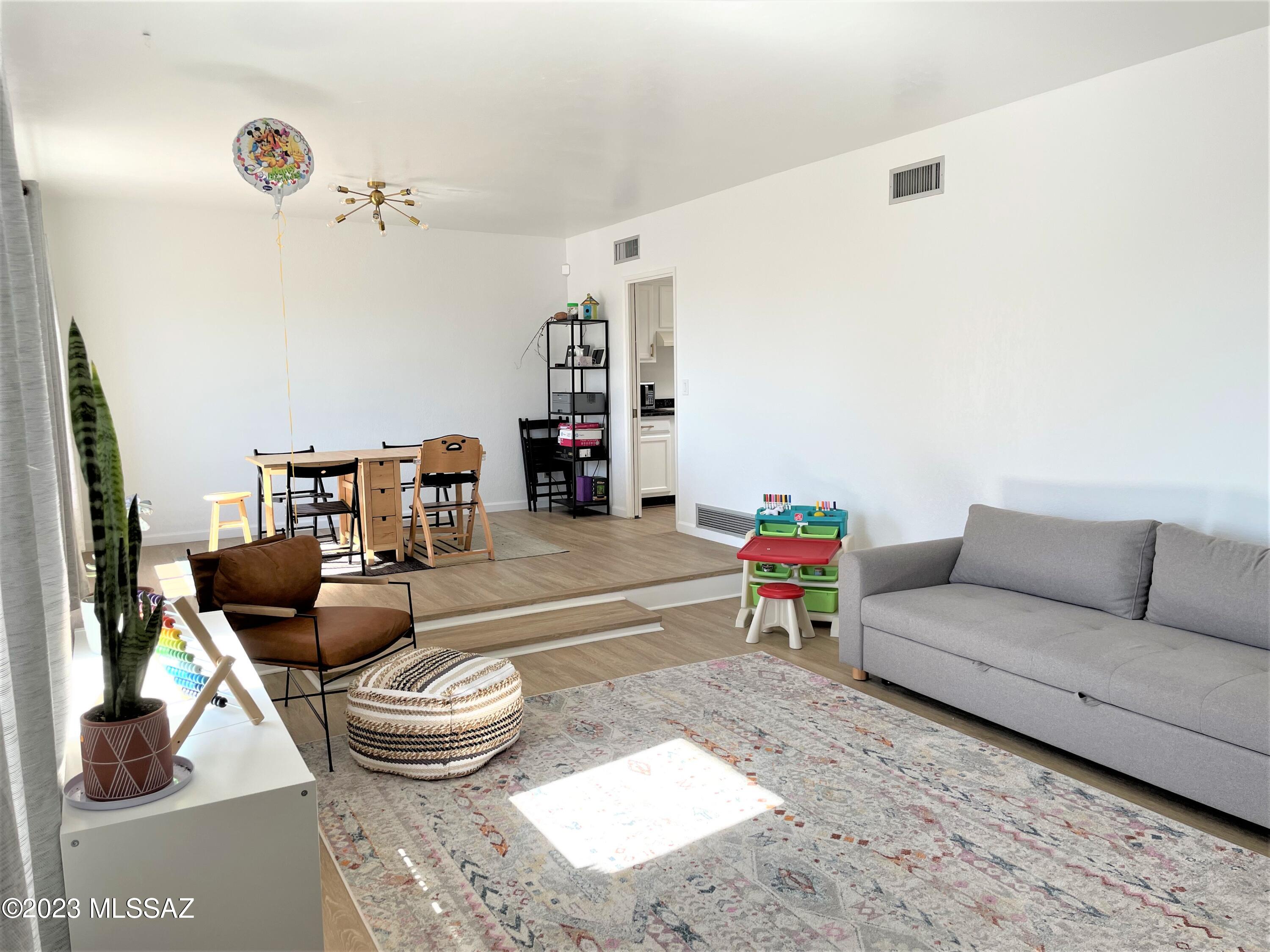 Sabino Vista NO. 3 (1-28) - Residential Lease