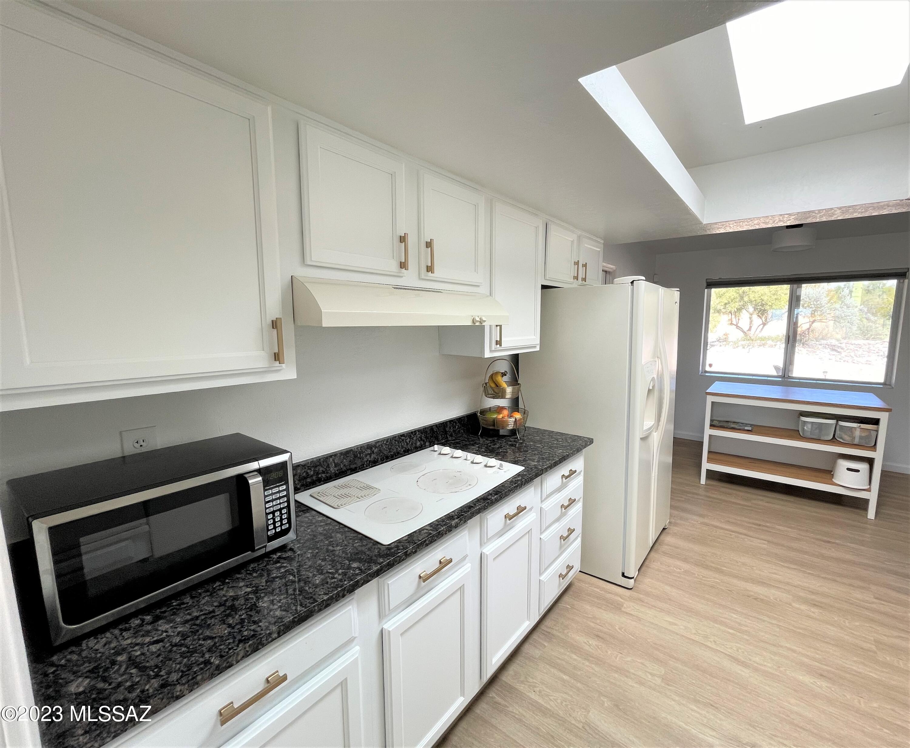 Sabino Vista NO. 3 (1-28) - Residential Lease
