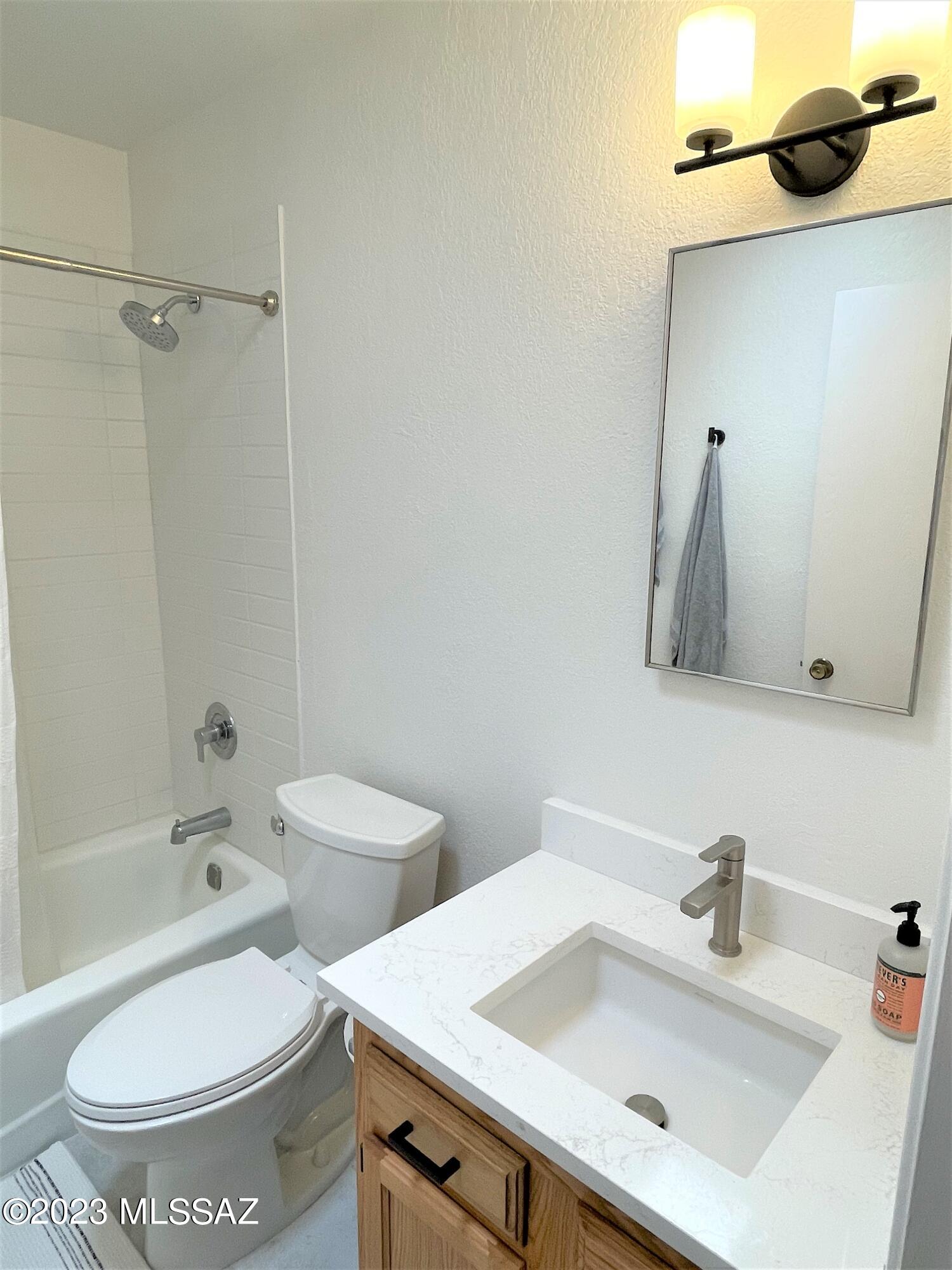 Sabino Vista NO. 3 (1-28) - Residential Lease