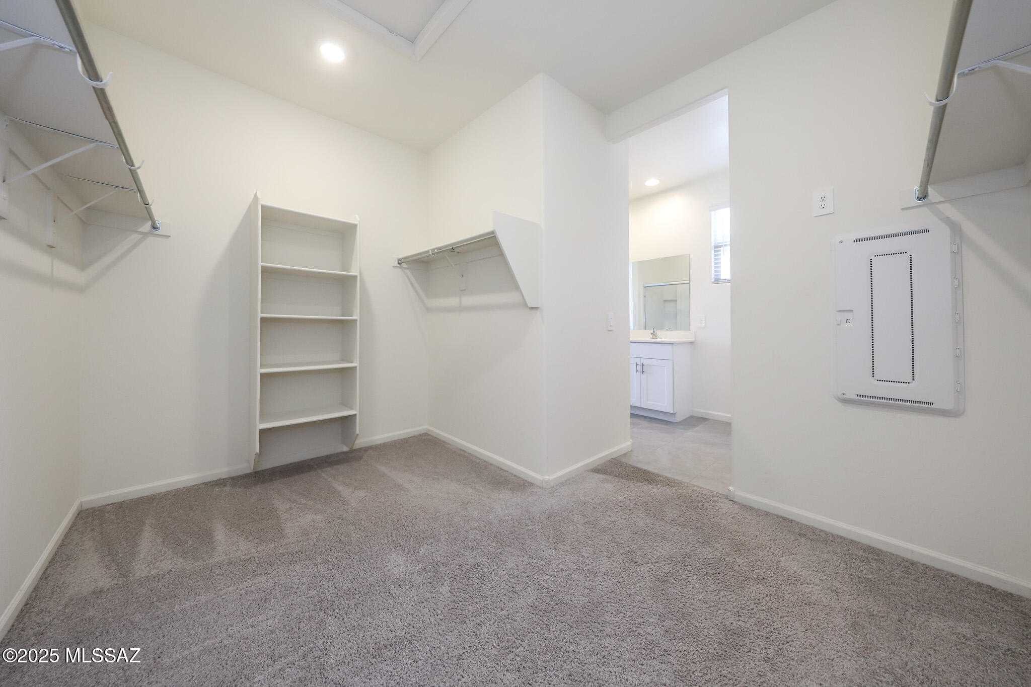 Valencia Crossing - Residential Lease