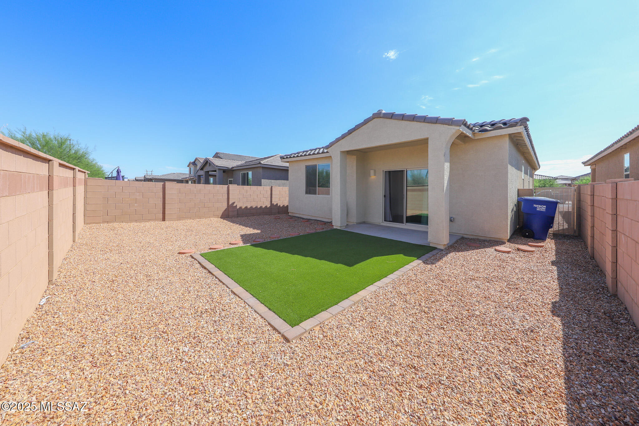 Valencia Crossing - Residential Lease