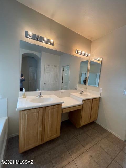 Sycamore Park Village 3 (1-97) - Residential Lease