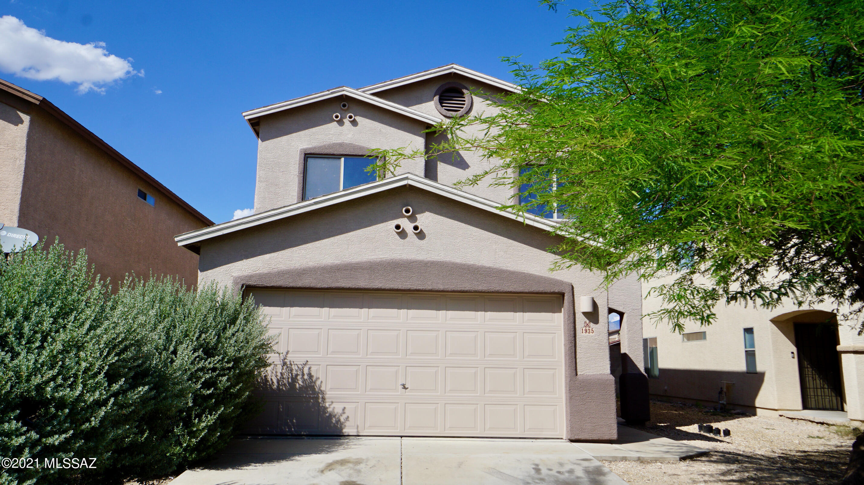 4BD/2.5BA 2 story contemporary home in newer Valle Hermoso subdivision. Great room floor plan with office and half bath downstairs. Spacious kitchen with plenty of cabinet space & newer stainless appliances, all appliances stay. Large enclosed backyard awaits your landscaping touches. 2 car garage. New HVAC & paint throughout, new flooring & carpet on stairs and on 2nd floor, new light fixtures & electrical outlets. Near UofA, easy access to I-10 & I-19, Davis Monthan, Raytheon and airport, schools & shopping. Great family home, come and take a look today!