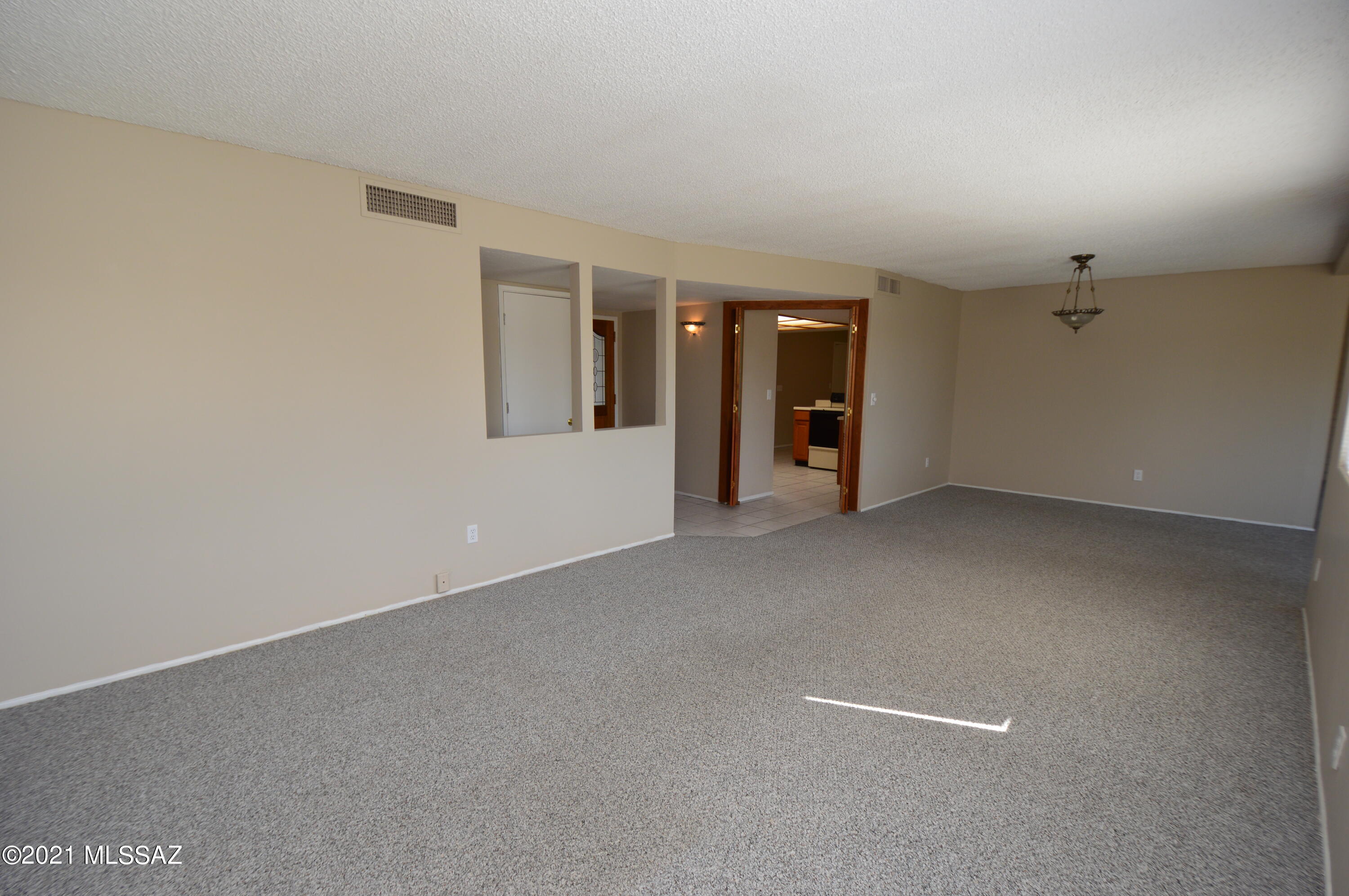 Broadway East (254-390) - Residential