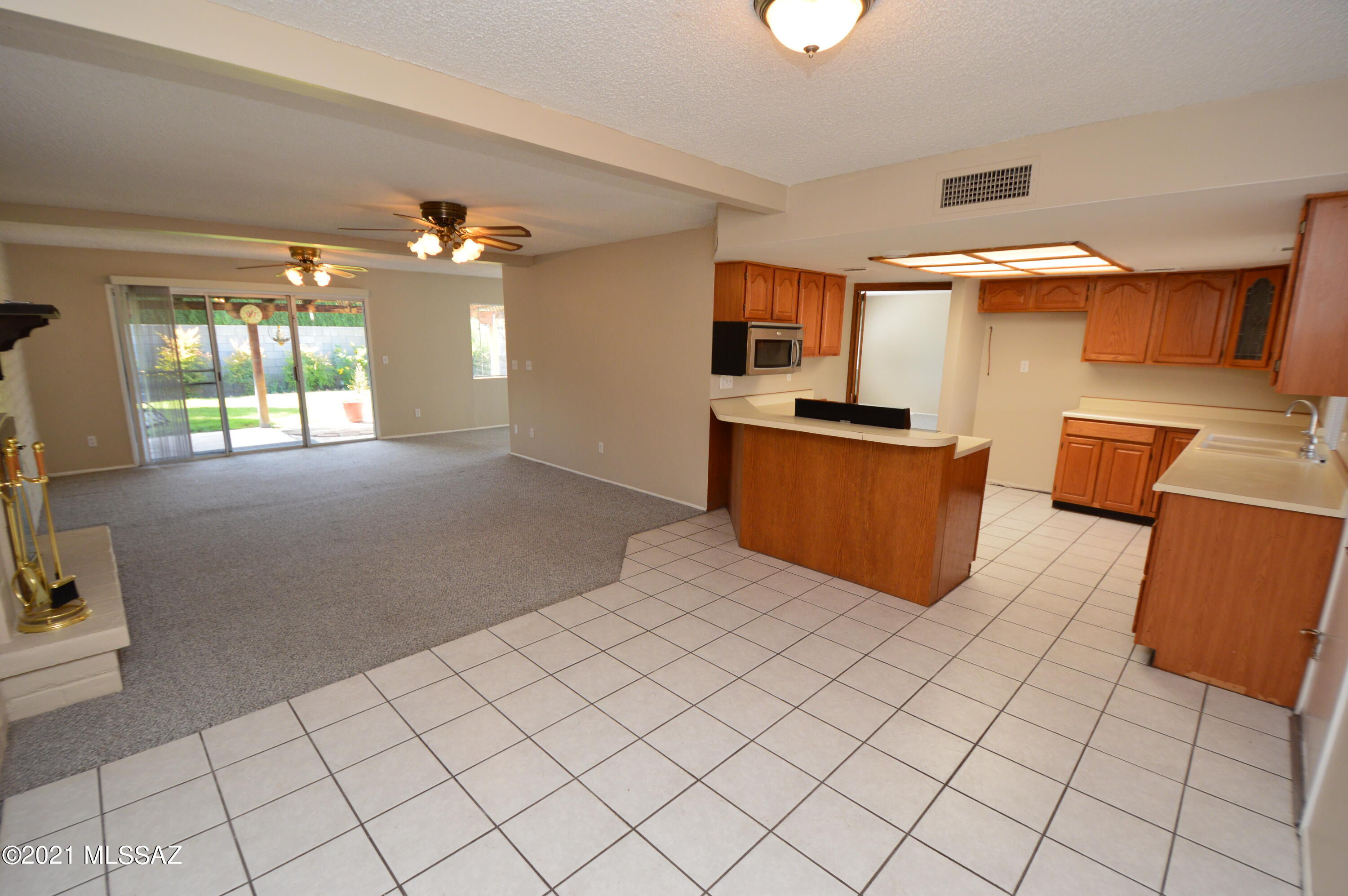 Broadway East (254-390) - Residential
