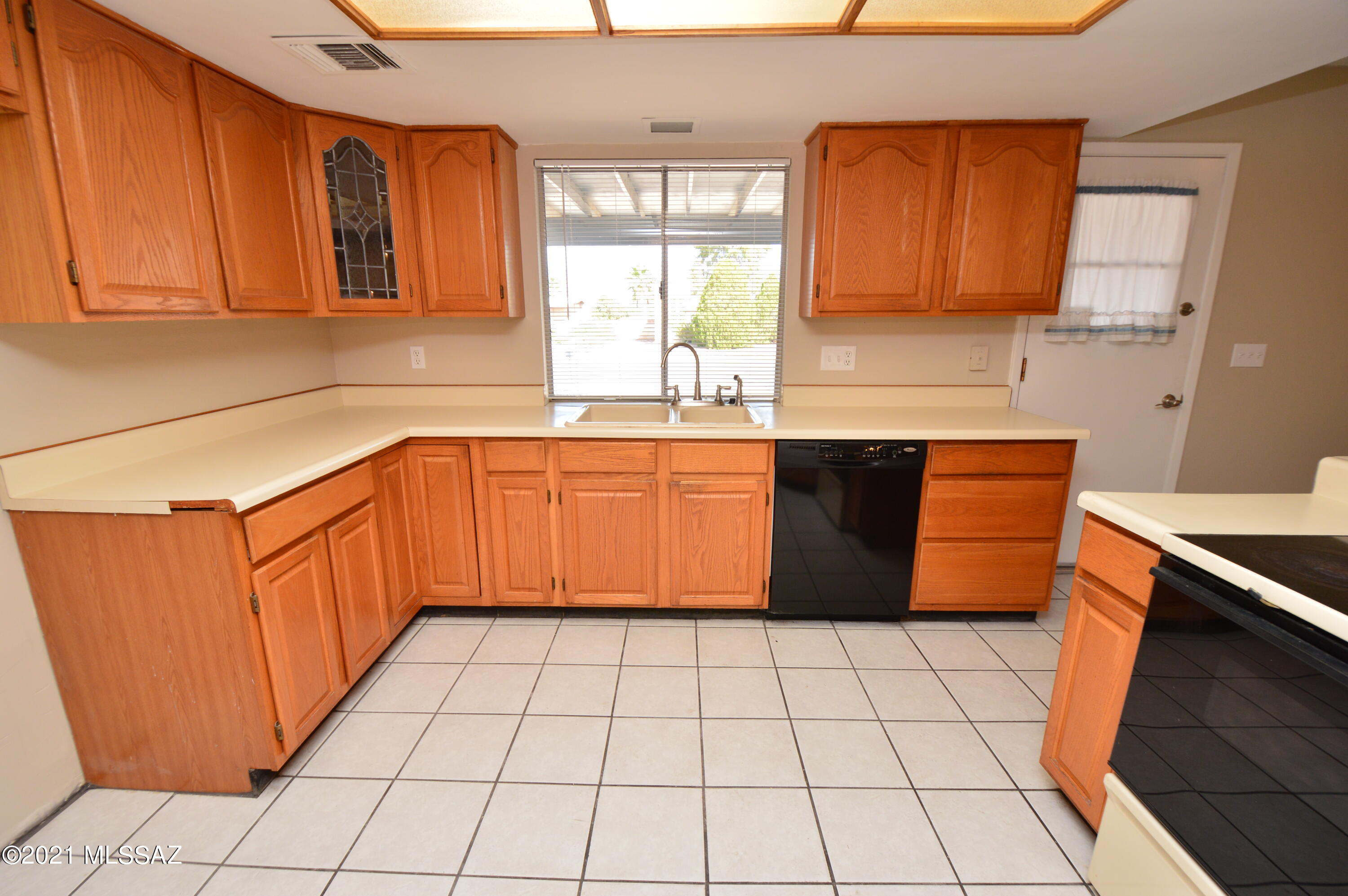 Broadway East (254-390) - Residential