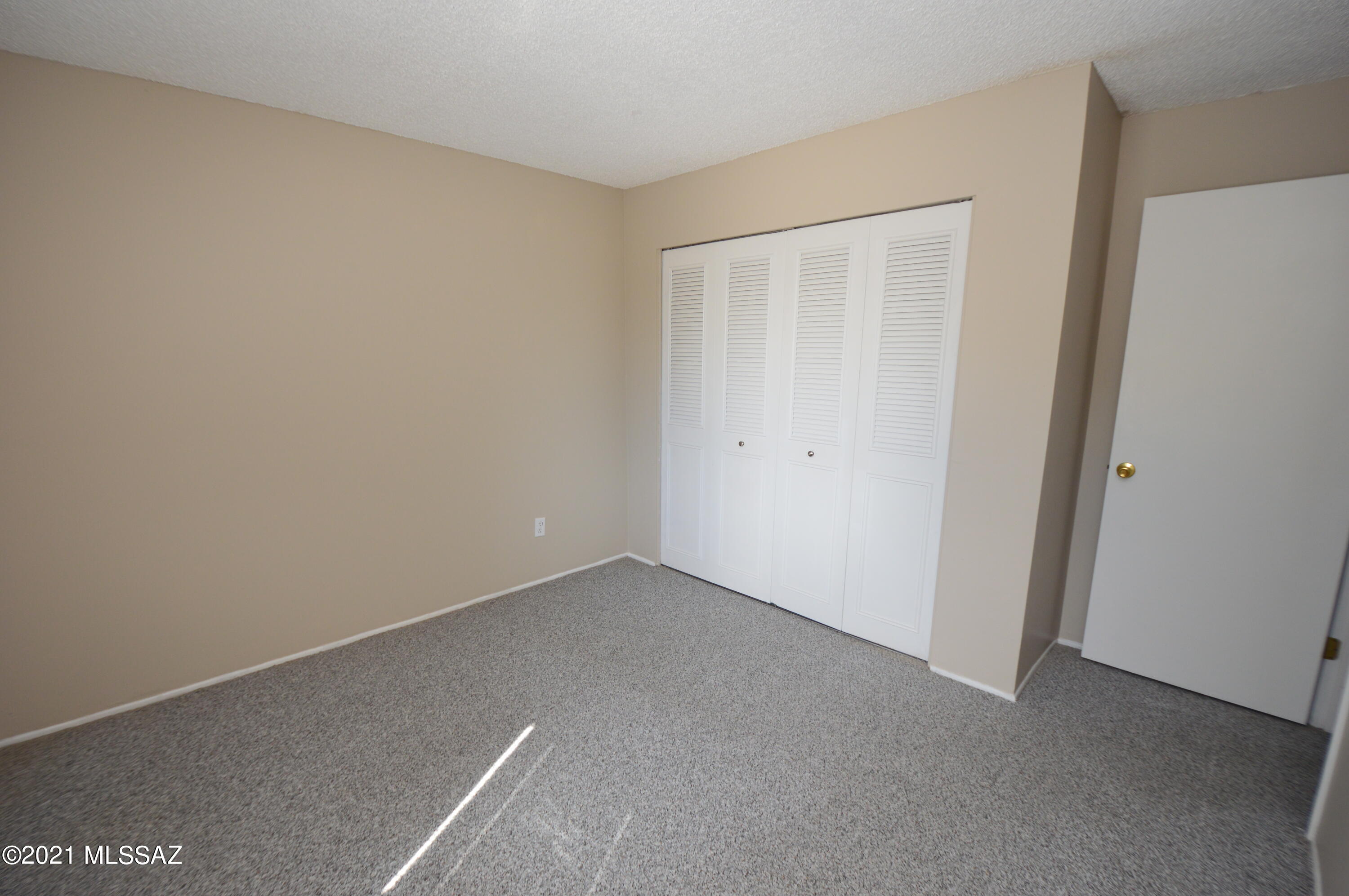 Broadway East (254-390) - Residential