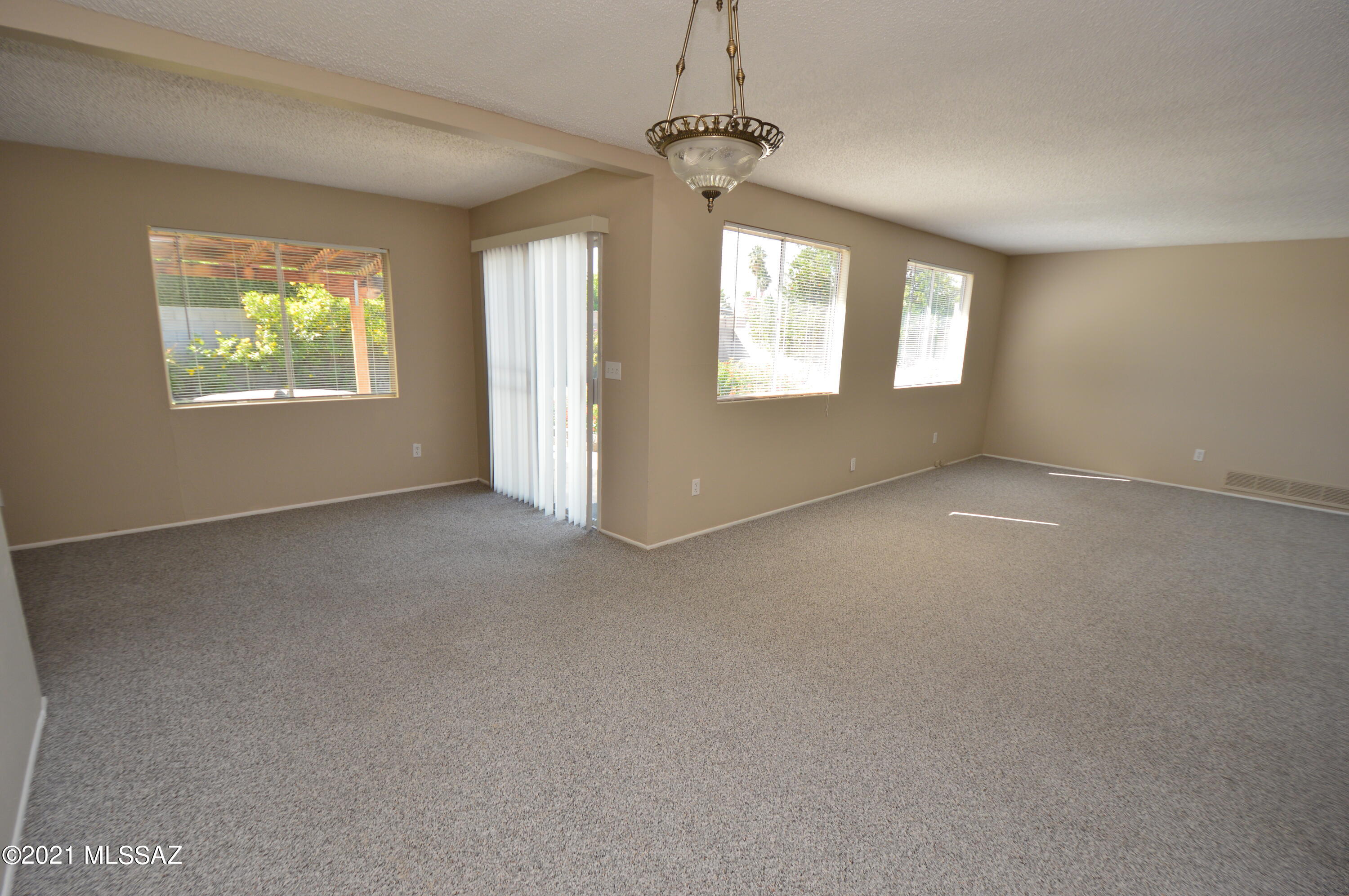 Broadway East (254-390) - Residential