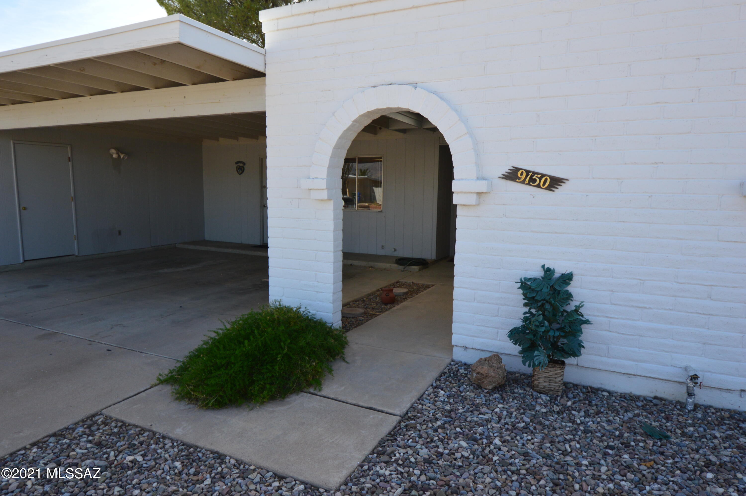 Broadway East (254-390) - Residential
