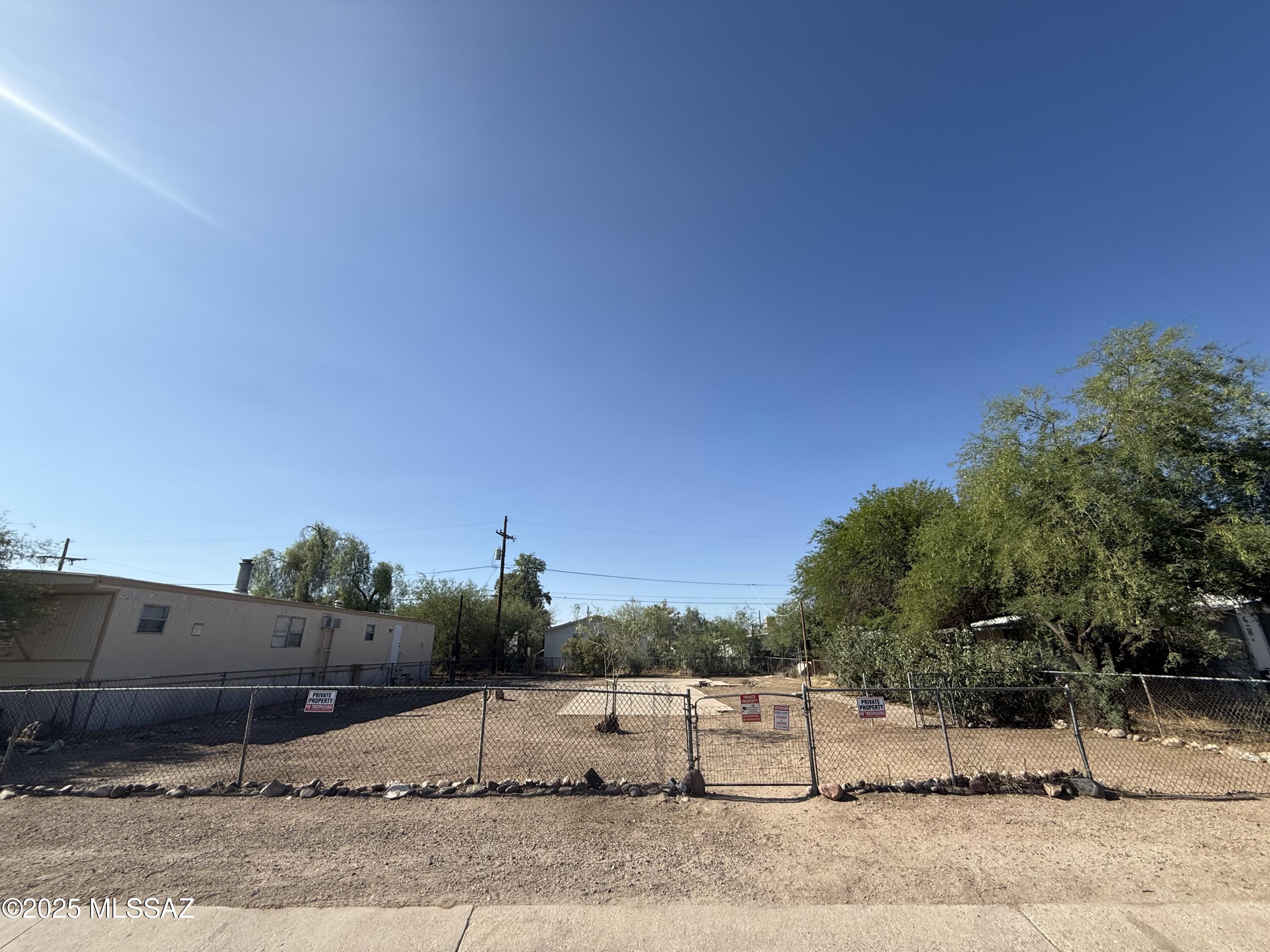 Come check out this vacant lot that is .15 of an acre with no HOA and located in the Palmdale Subdivision.