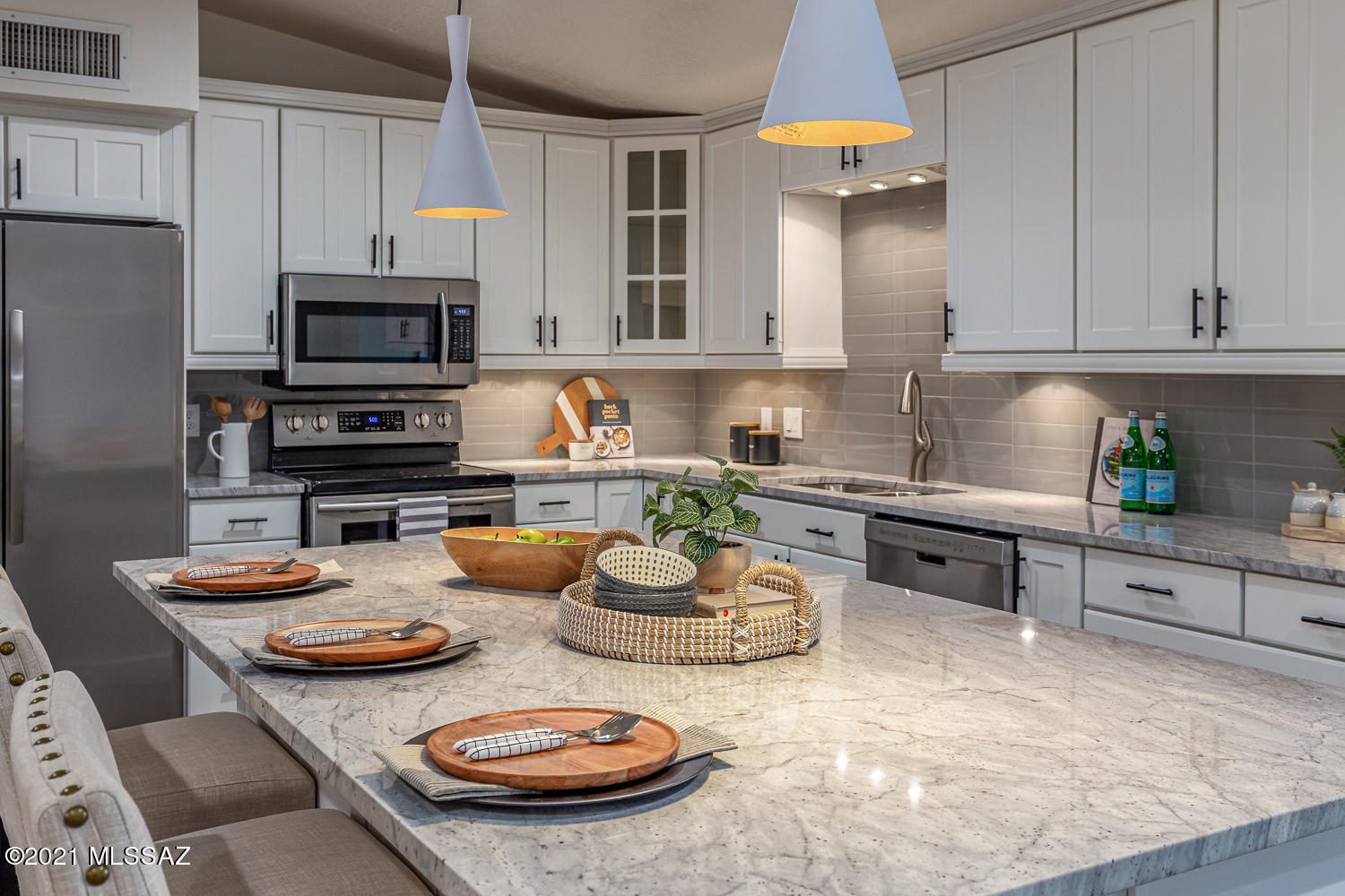 Casas Adobes Park (541-643) - Residential