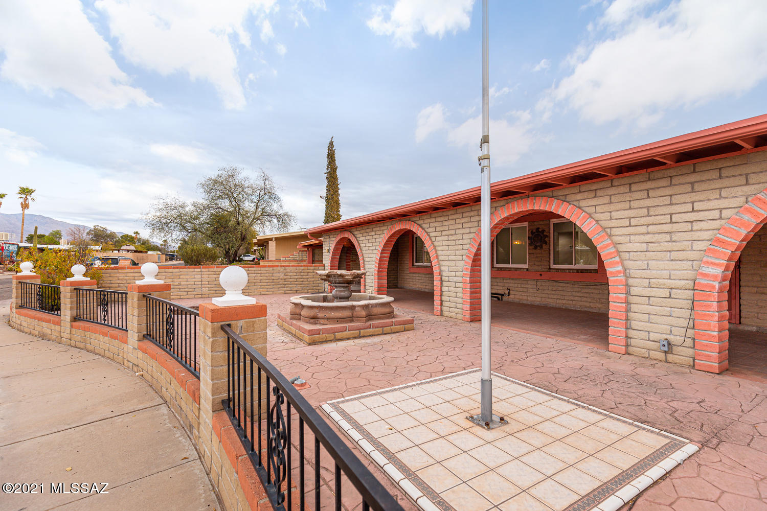 Casas Adobes Park (541-643) - Residential