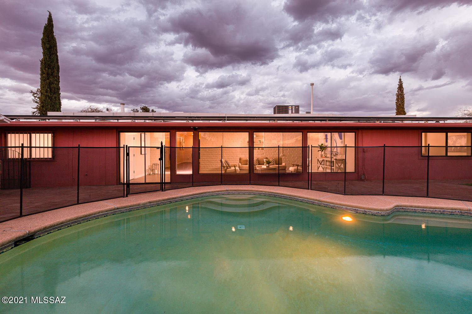 Casas Adobes Park (541-643) - Residential