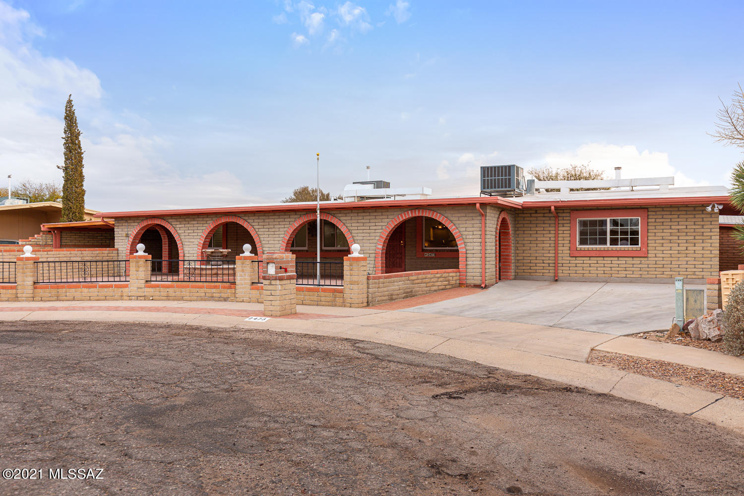 Casas Adobes Park (541-643) - Residential