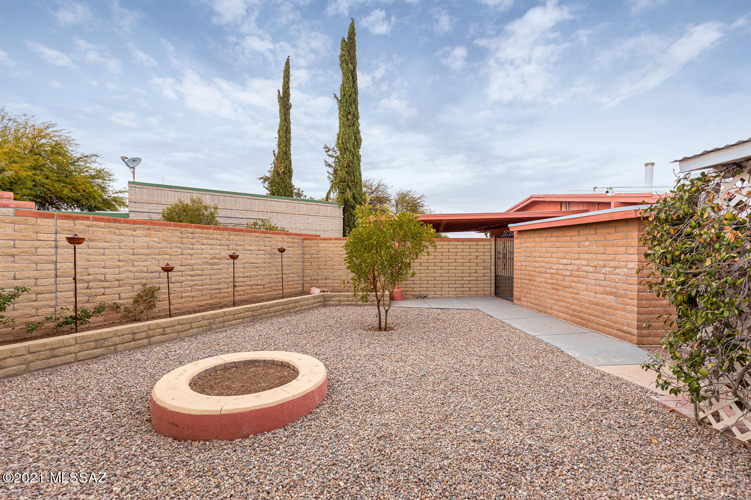 Casas Adobes Park (541-643) - Residential