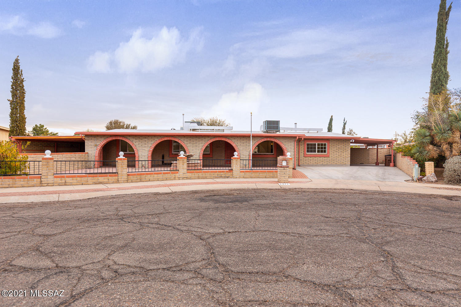 Casas Adobes Park (541-643) - Residential