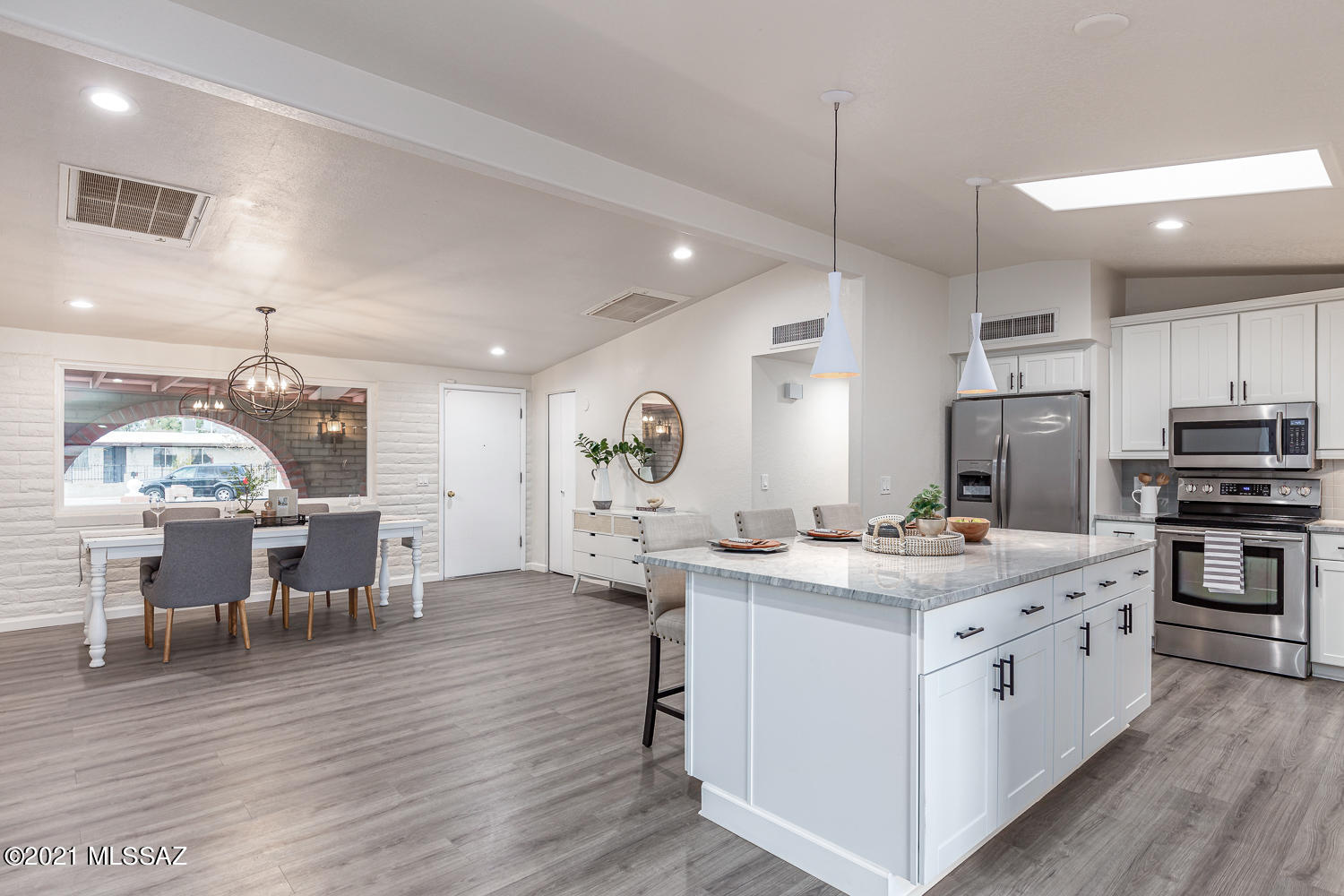 Casas Adobes Park (541-643) - Residential