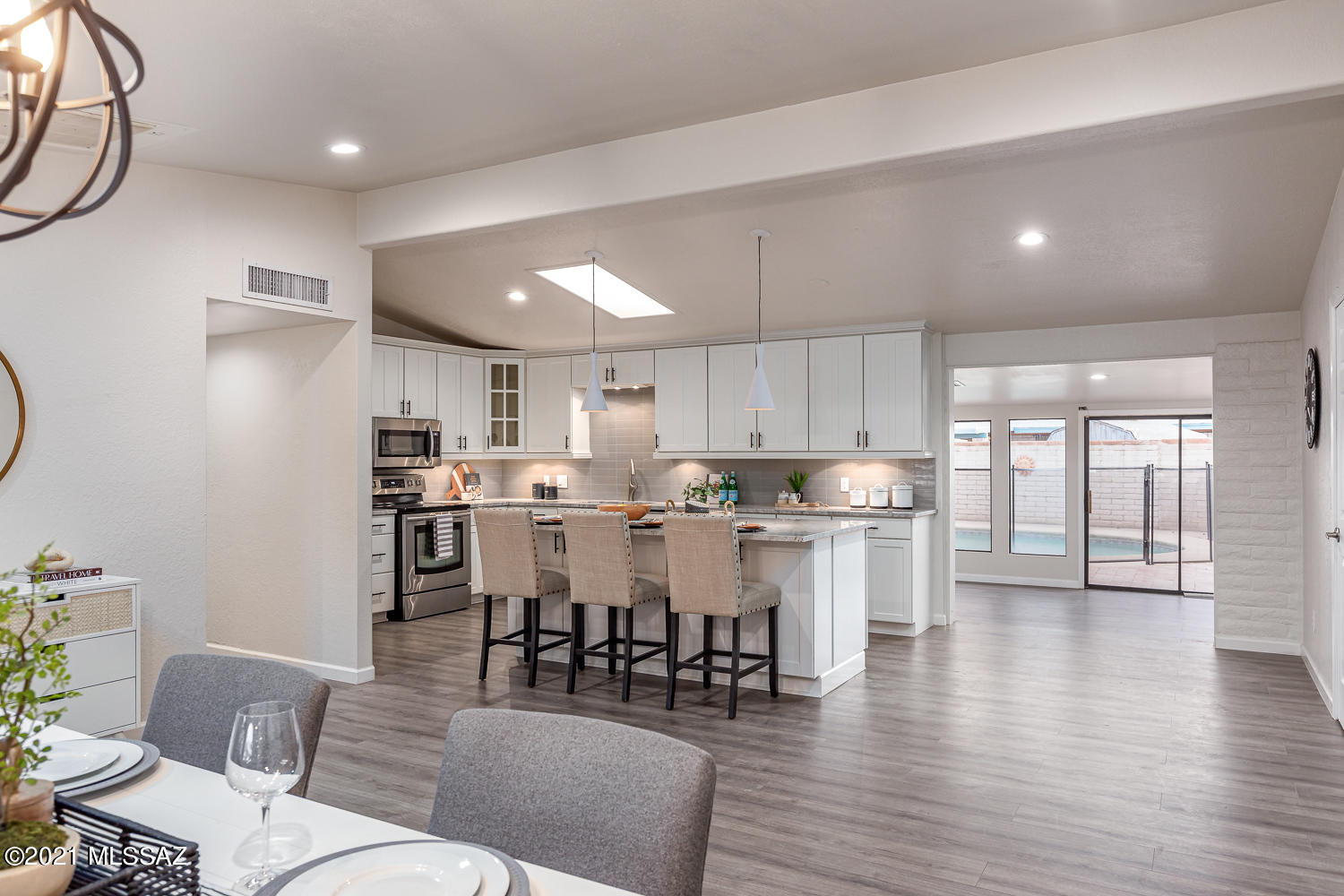 Casas Adobes Park (541-643) - Residential