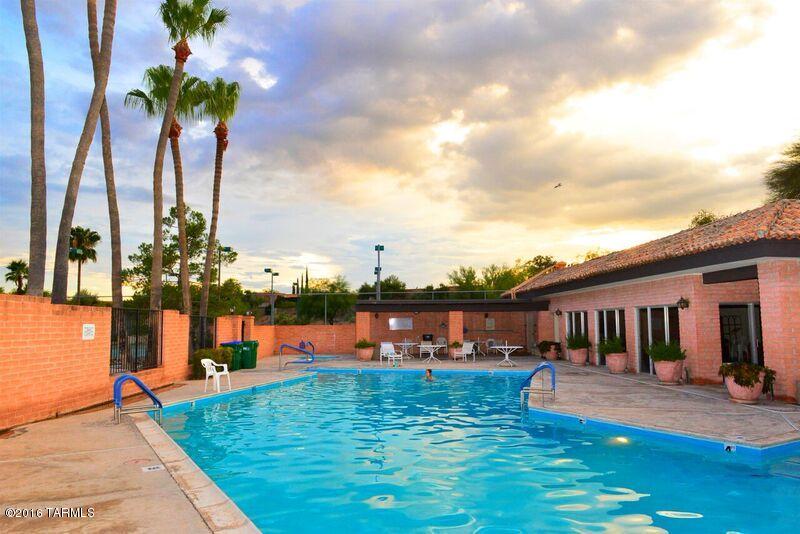 Tierra Serena Townhouses (1-117) - Residential