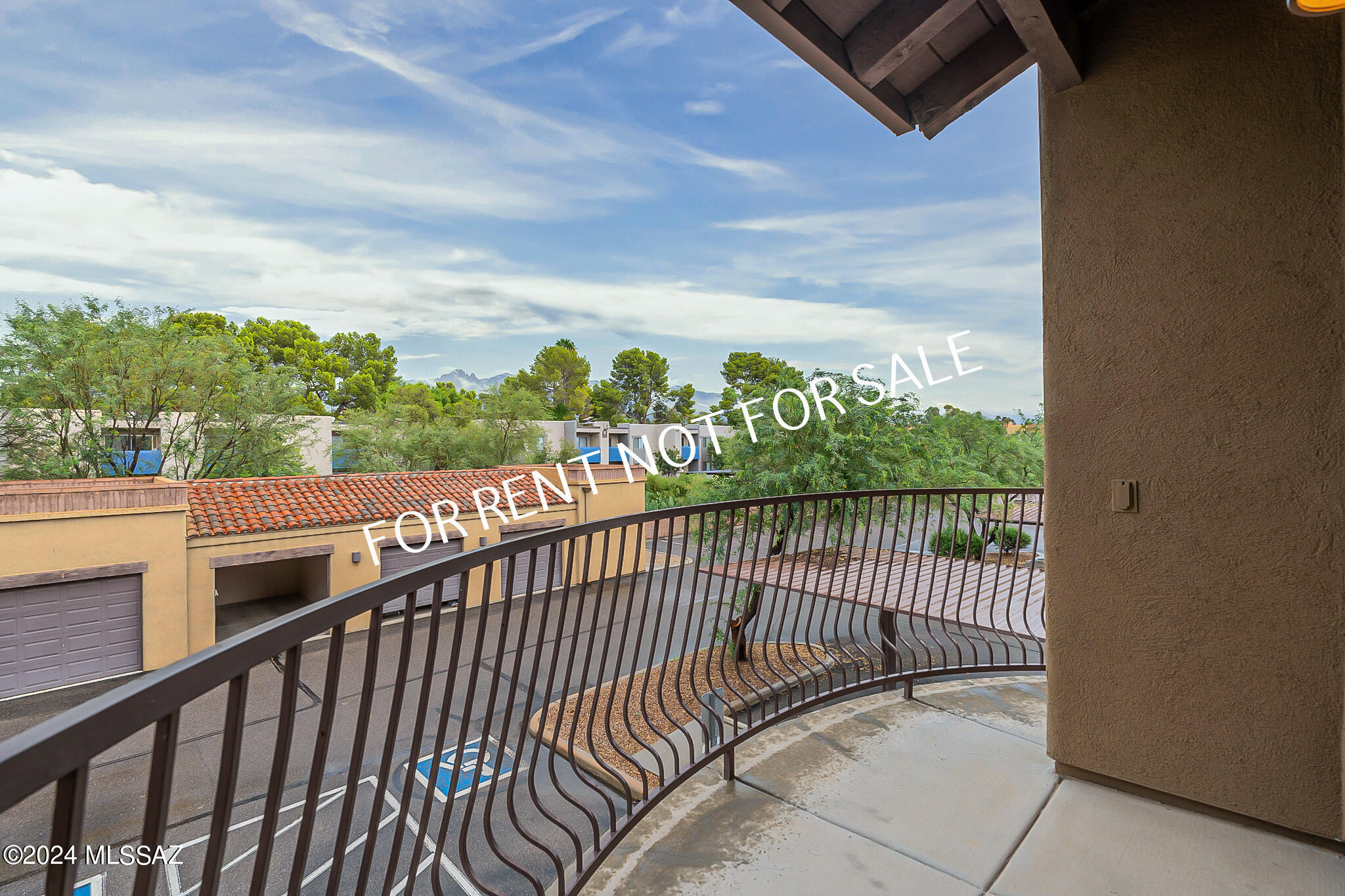 Placita Escondida Bldgs 18-20 Units 1-204 - Residential Lease