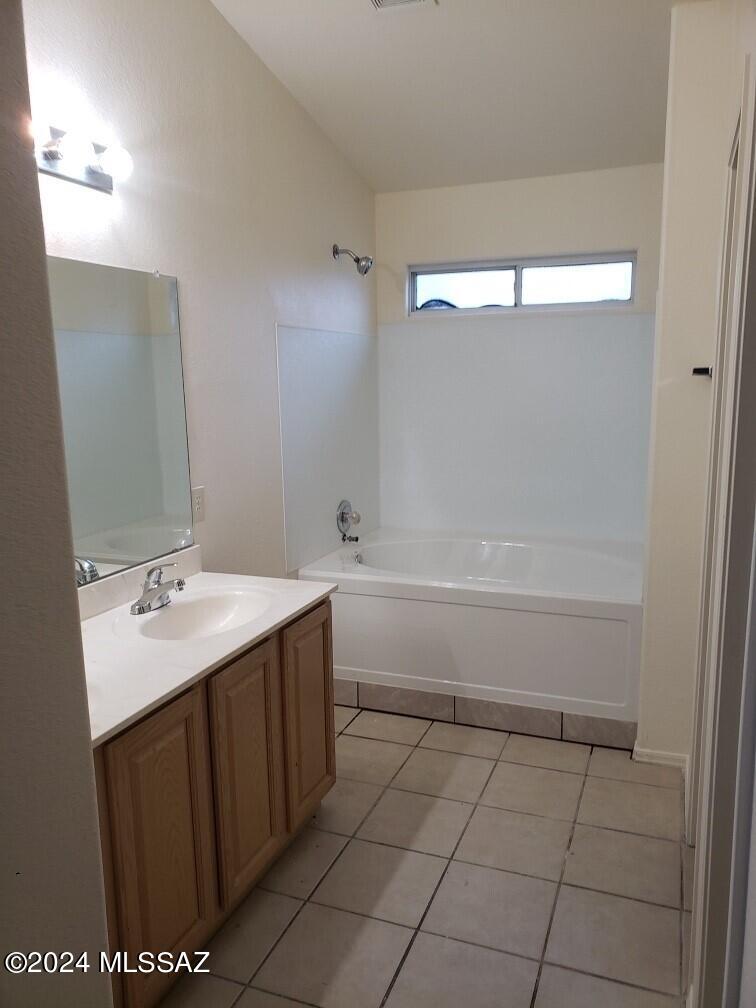 Elliott Homes At Rita Ranch (1-521) - Residential Lease