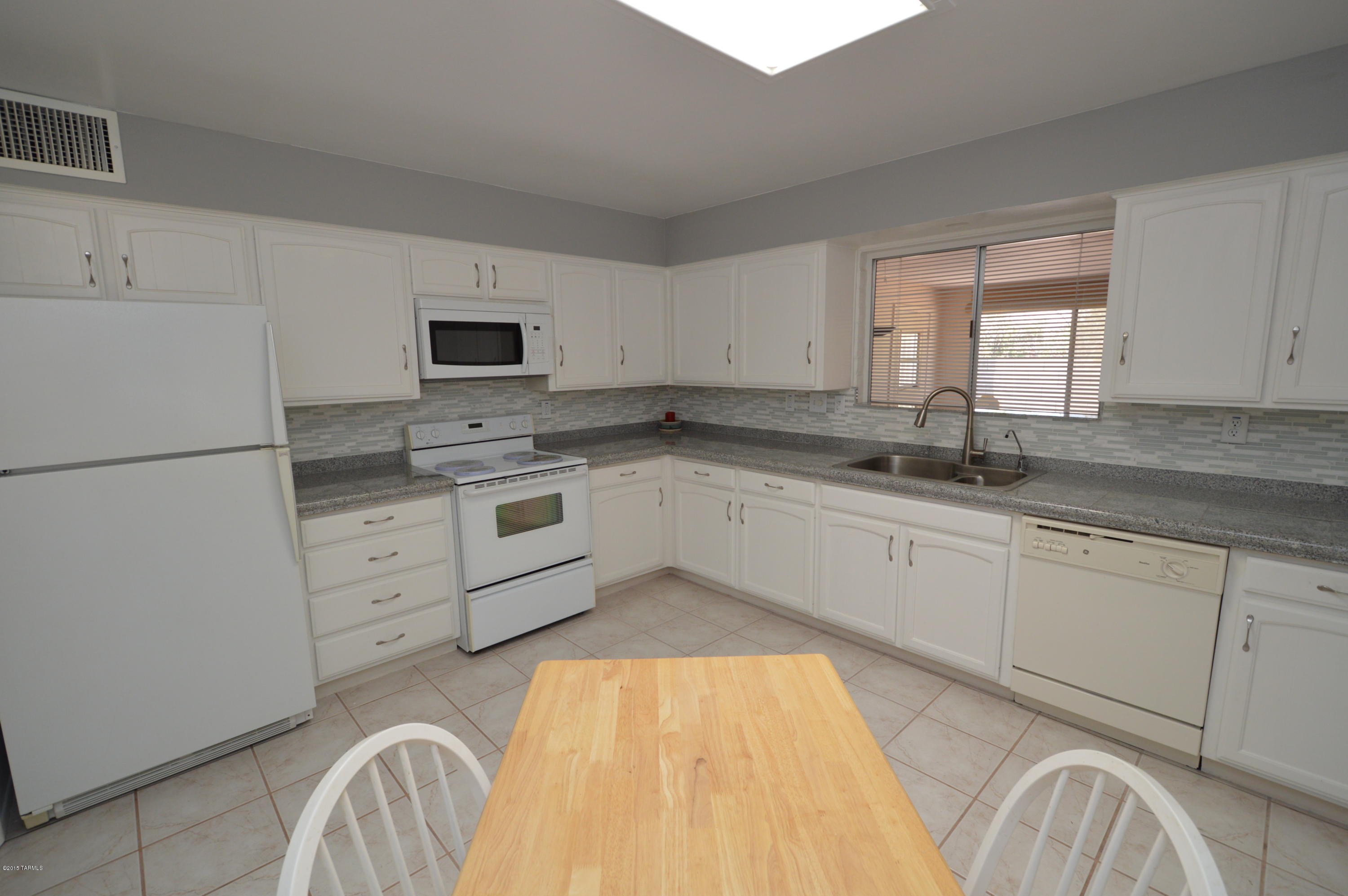 Hermosa Hills Estates - Residential Lease