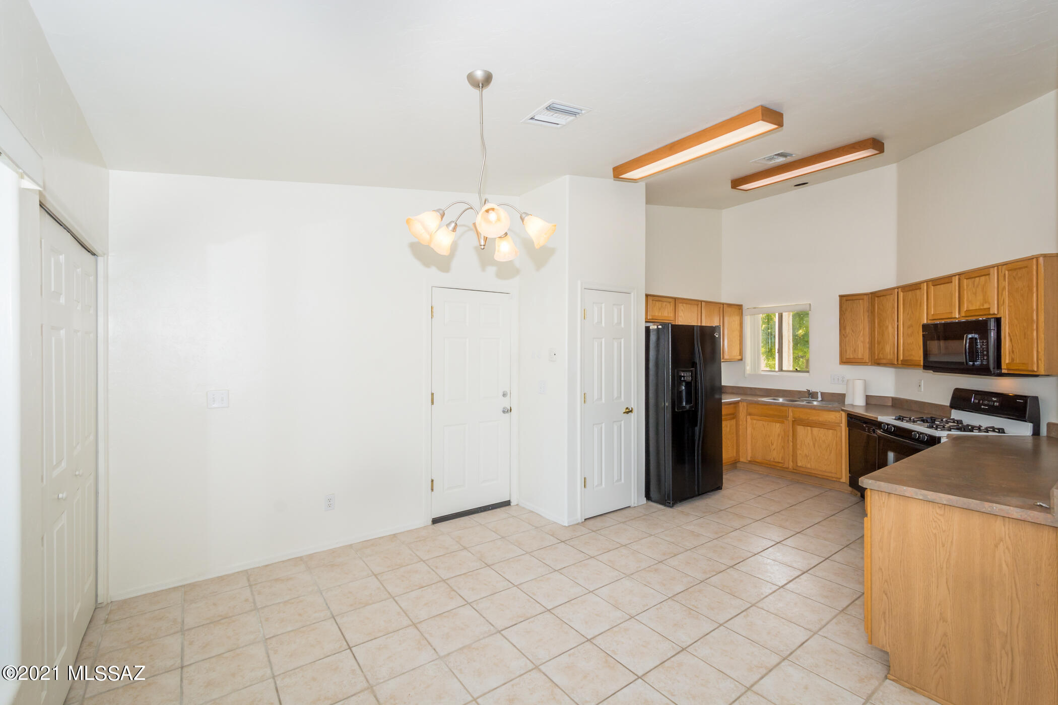 La Vina Del Sol (1-12) - Residential