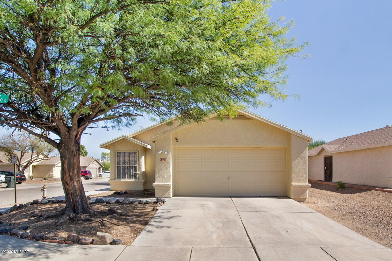 Range priced from $210K-$220K. Remodeled 3 bedroom, 2 bath home with vaulted ceilings, new interior and exterior paint, wood laminate and tile floors throughout, new stainless steel range and hood, 410A HVAC system and more on a corner lot near DMAFB and the Amazon Distribution Center. Functional home for an amazing value! Come. See. Stay!