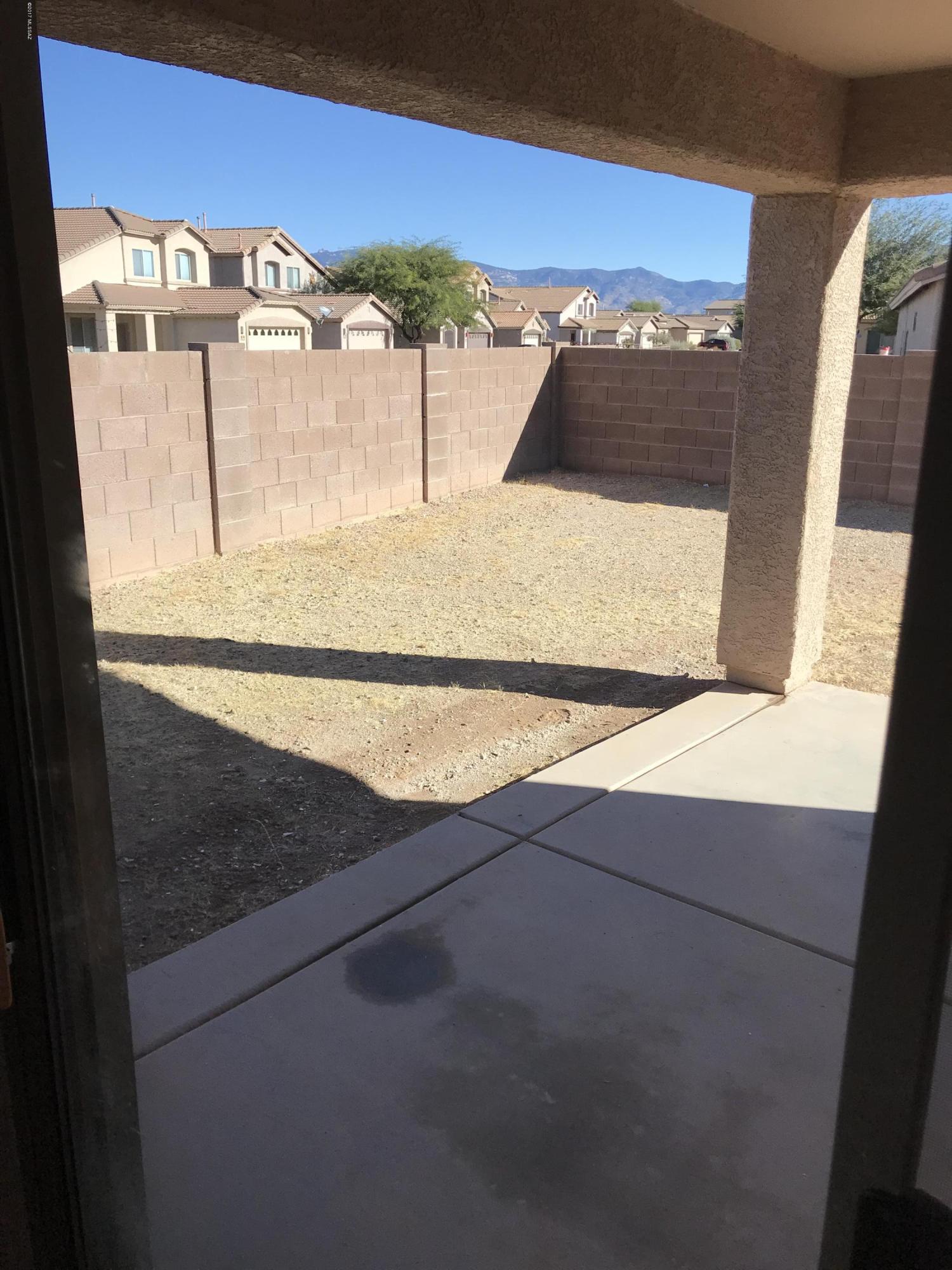 Rancho Del Lago (1-100) - Residential Lease