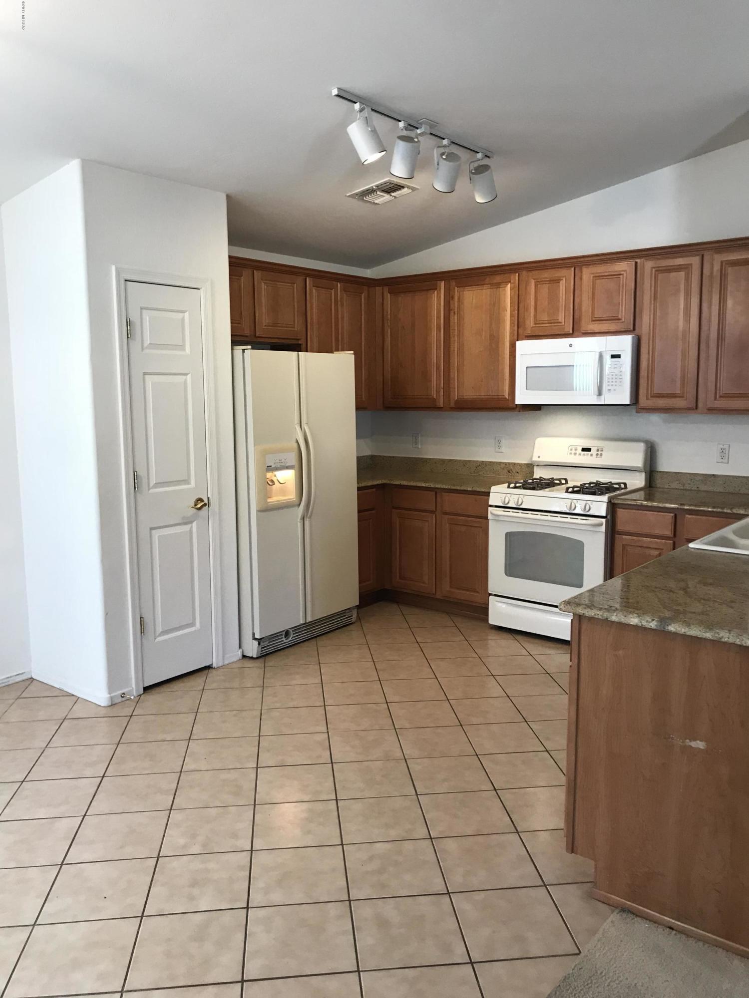 Rancho Del Lago (1-100) - Residential Lease