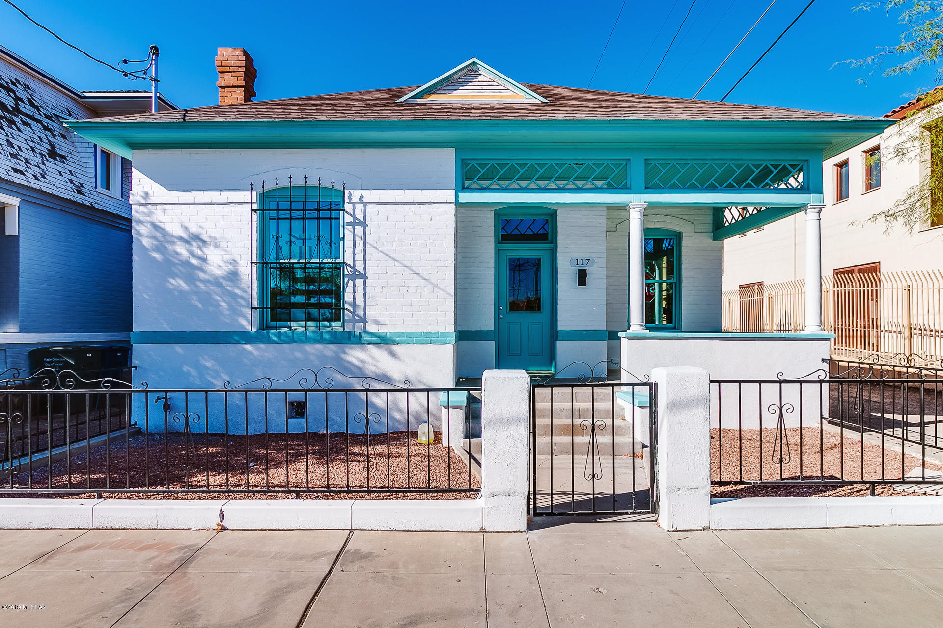 This is a historic masterpiece that has been brought back to life in downtown! Gorgeous 3 bed 3 bath home that is perfect for home and home office use. This was a complete remodel with Utilities and everything upgraded from Kitchen to Bathrooms. Property features tile and 3/4 inch hard oak floors, elegant entryway, and a cozy layout that maximizes space. Come make this new home yours or make it the prime place for your business. Come see this property today.