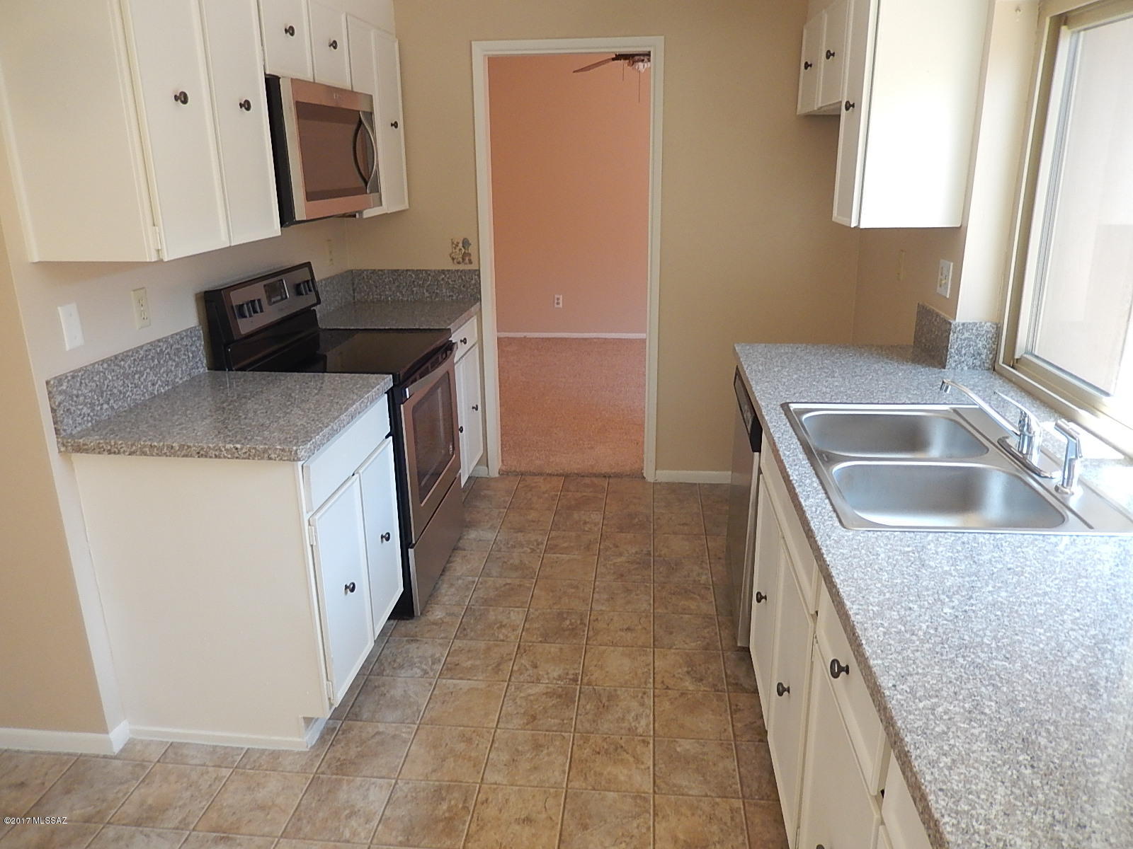 Rolling Hills Towne House - Residential
