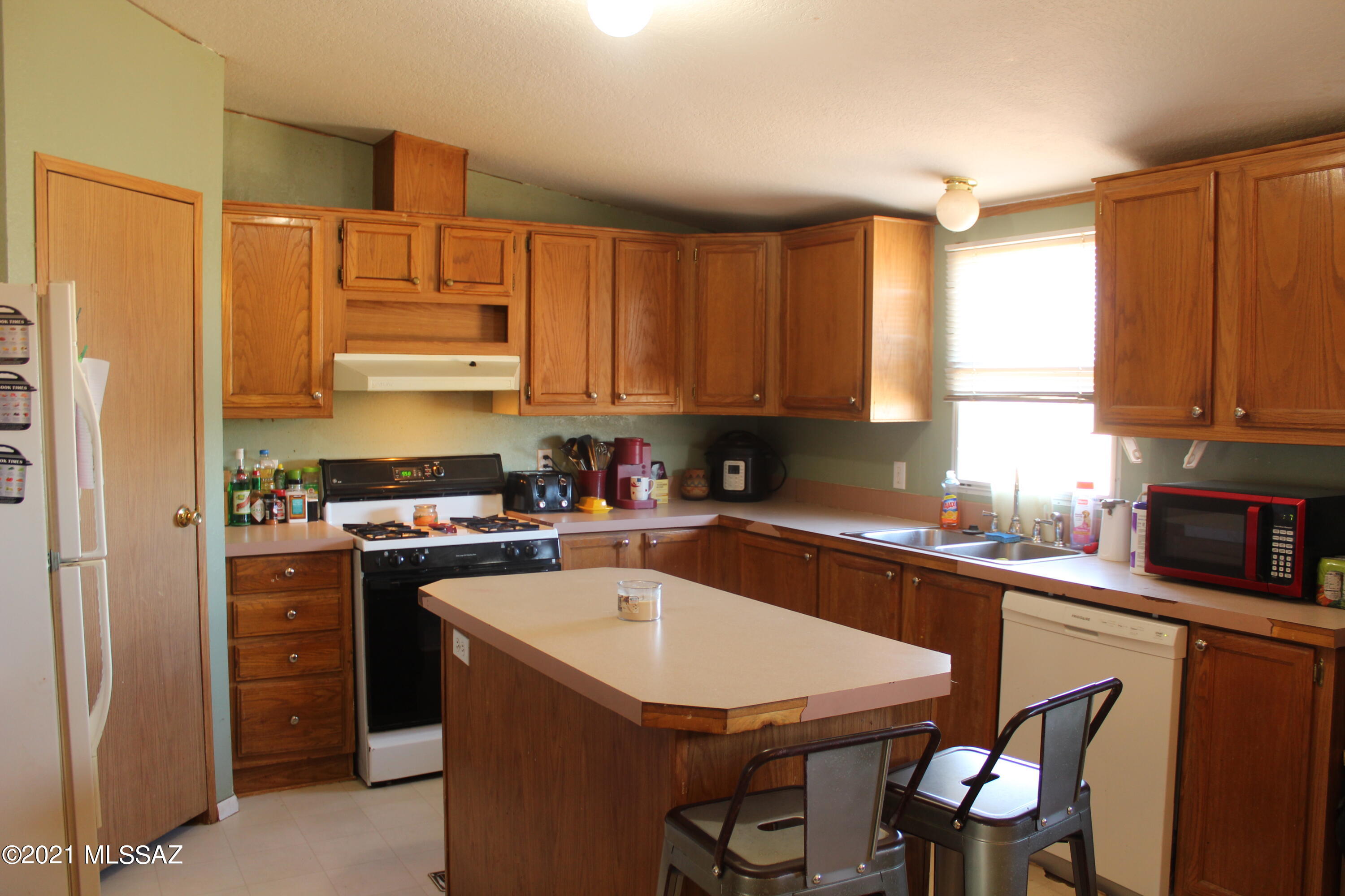 Mescal Lakes - Residential