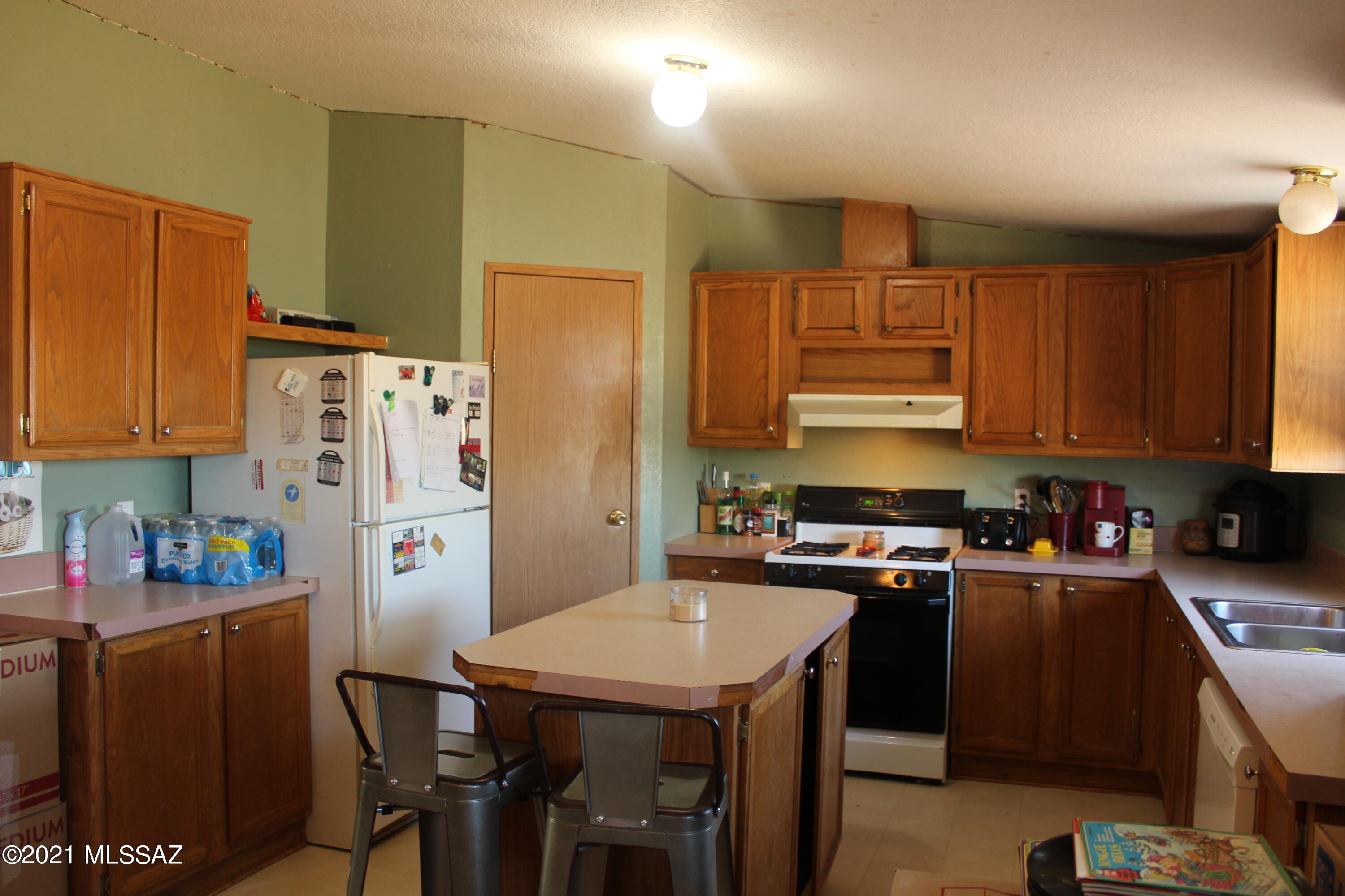 Mescal Lakes - Residential